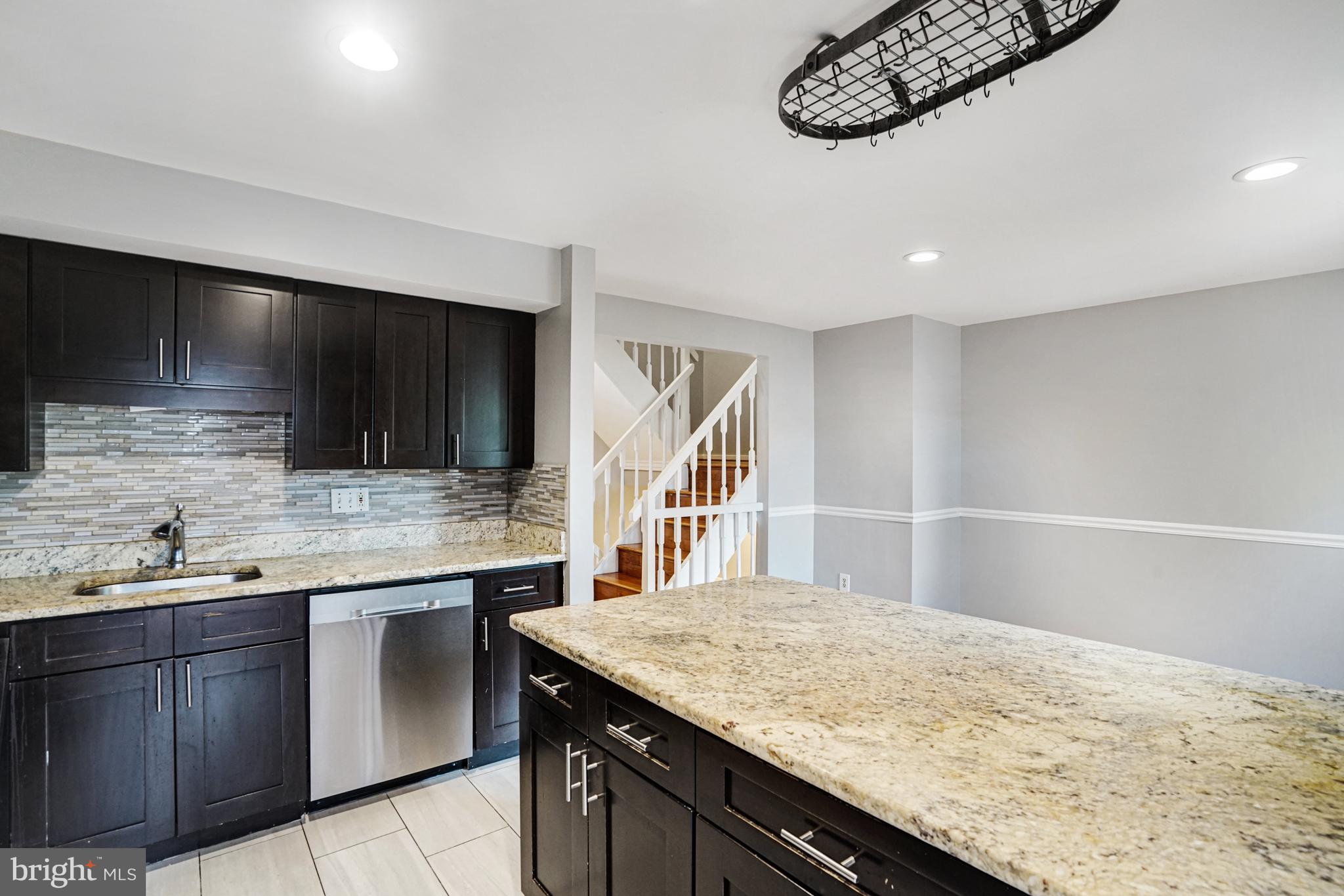 5376 HARBOR COURT DR