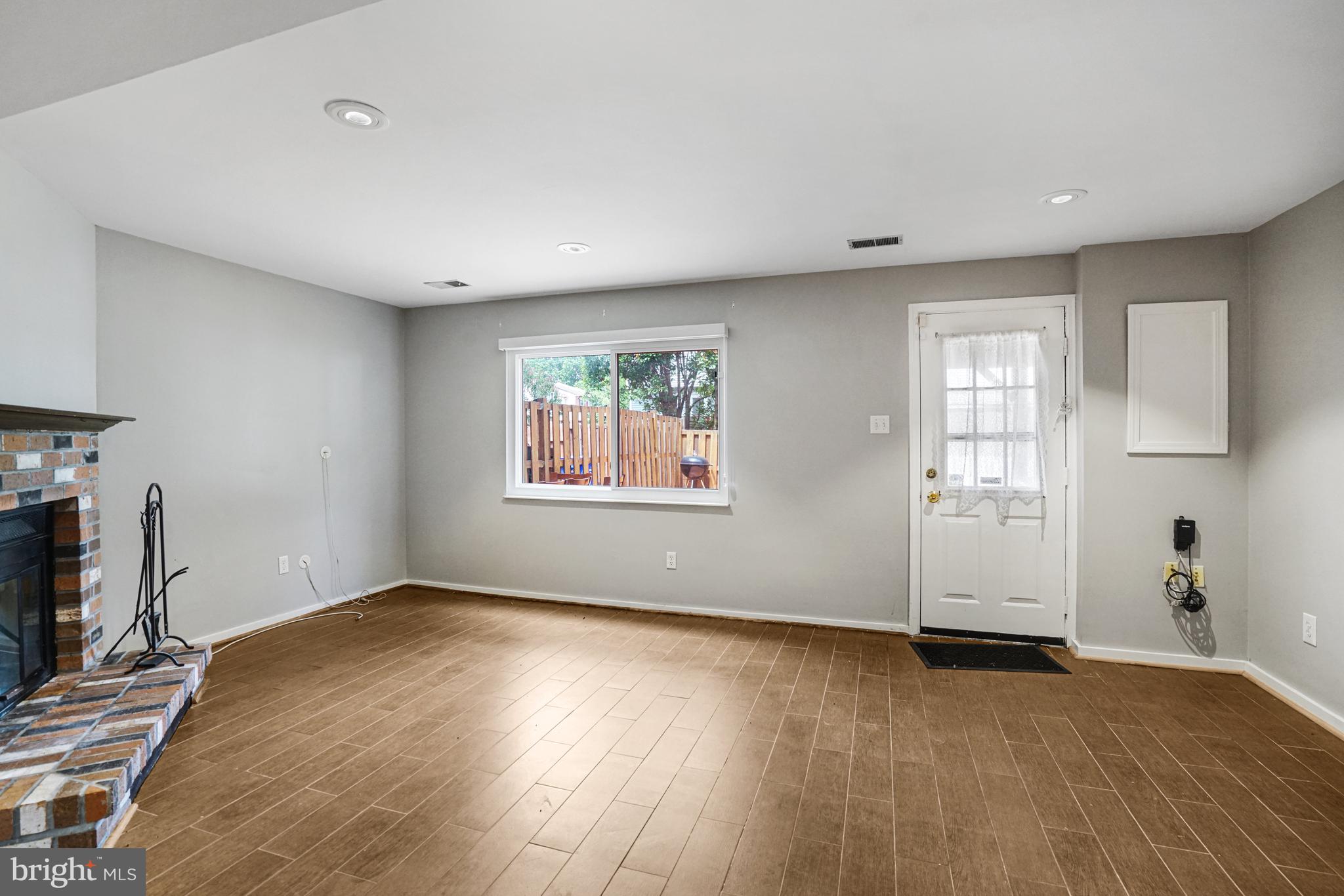 5376 HARBOR COURT DR