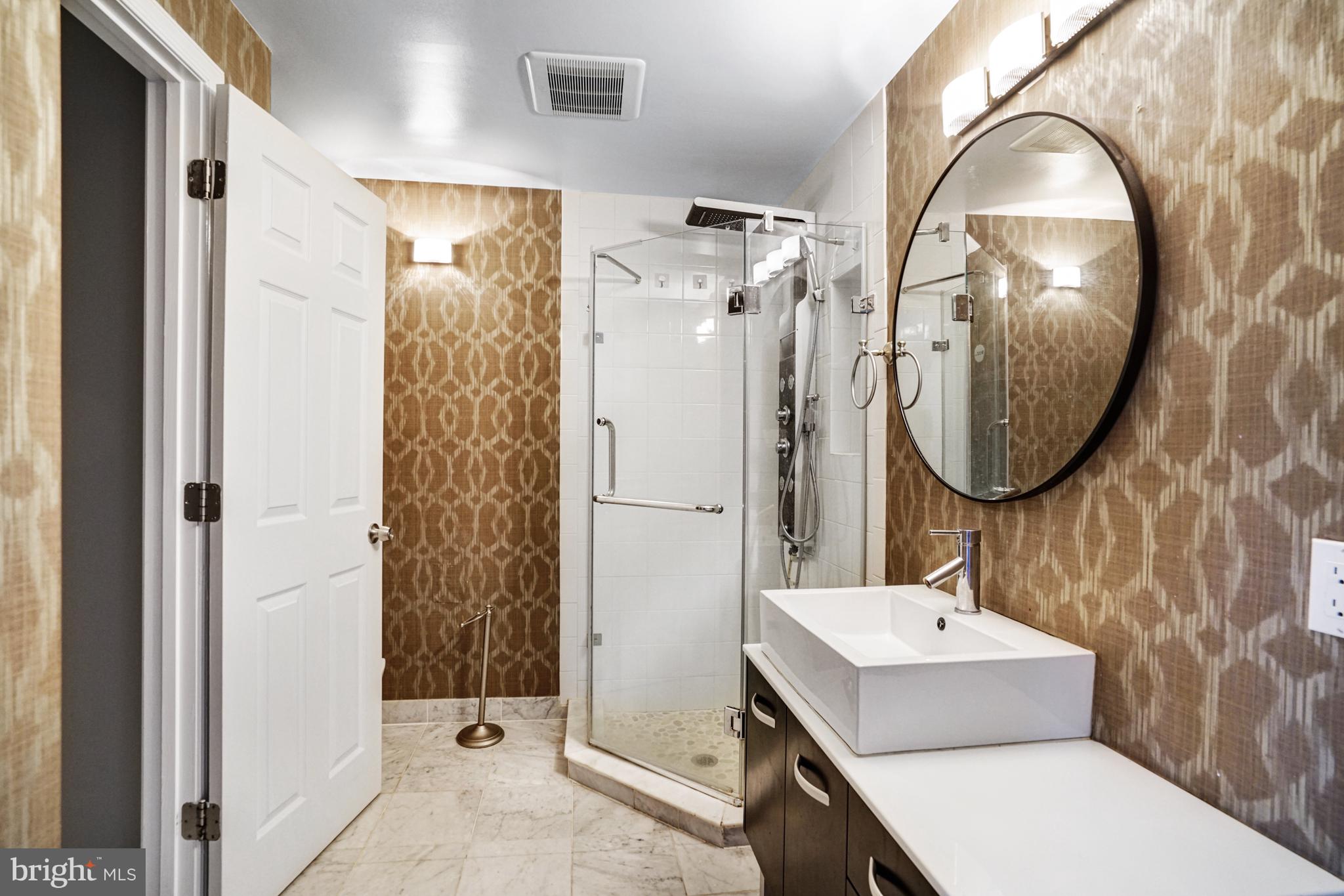 5376 HARBOR COURT DR