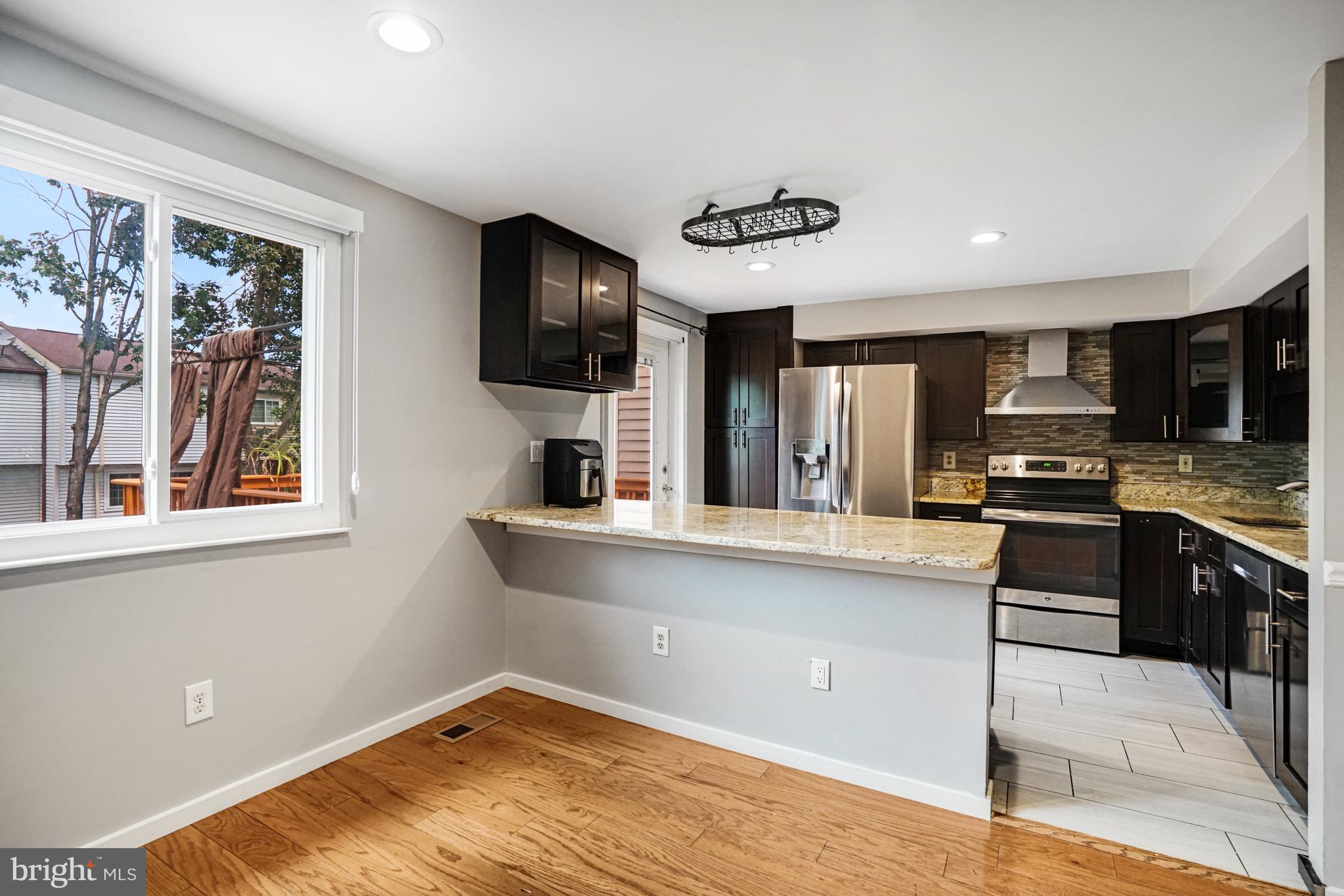 5376 HARBOR COURT DR