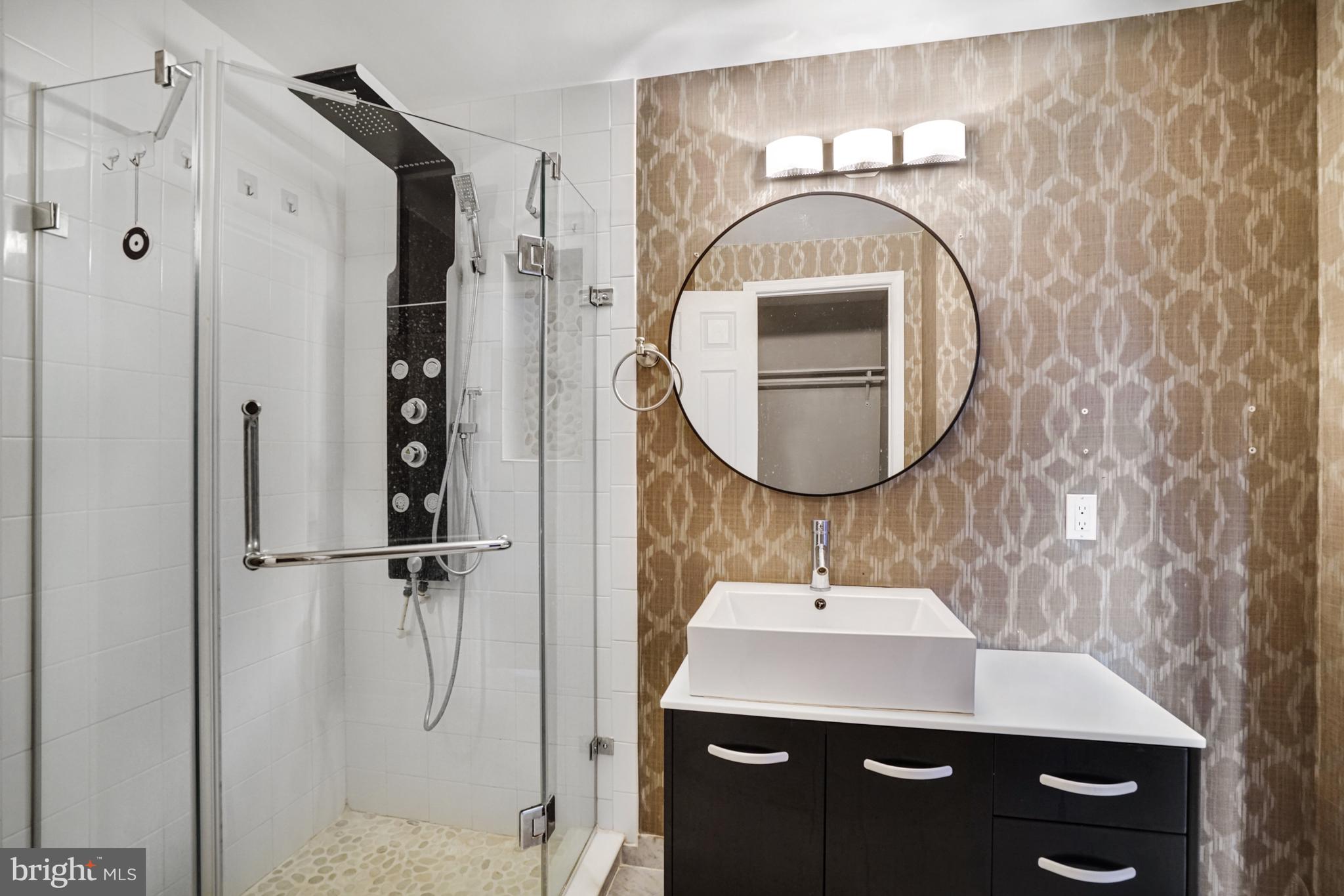 5376 HARBOR COURT DR