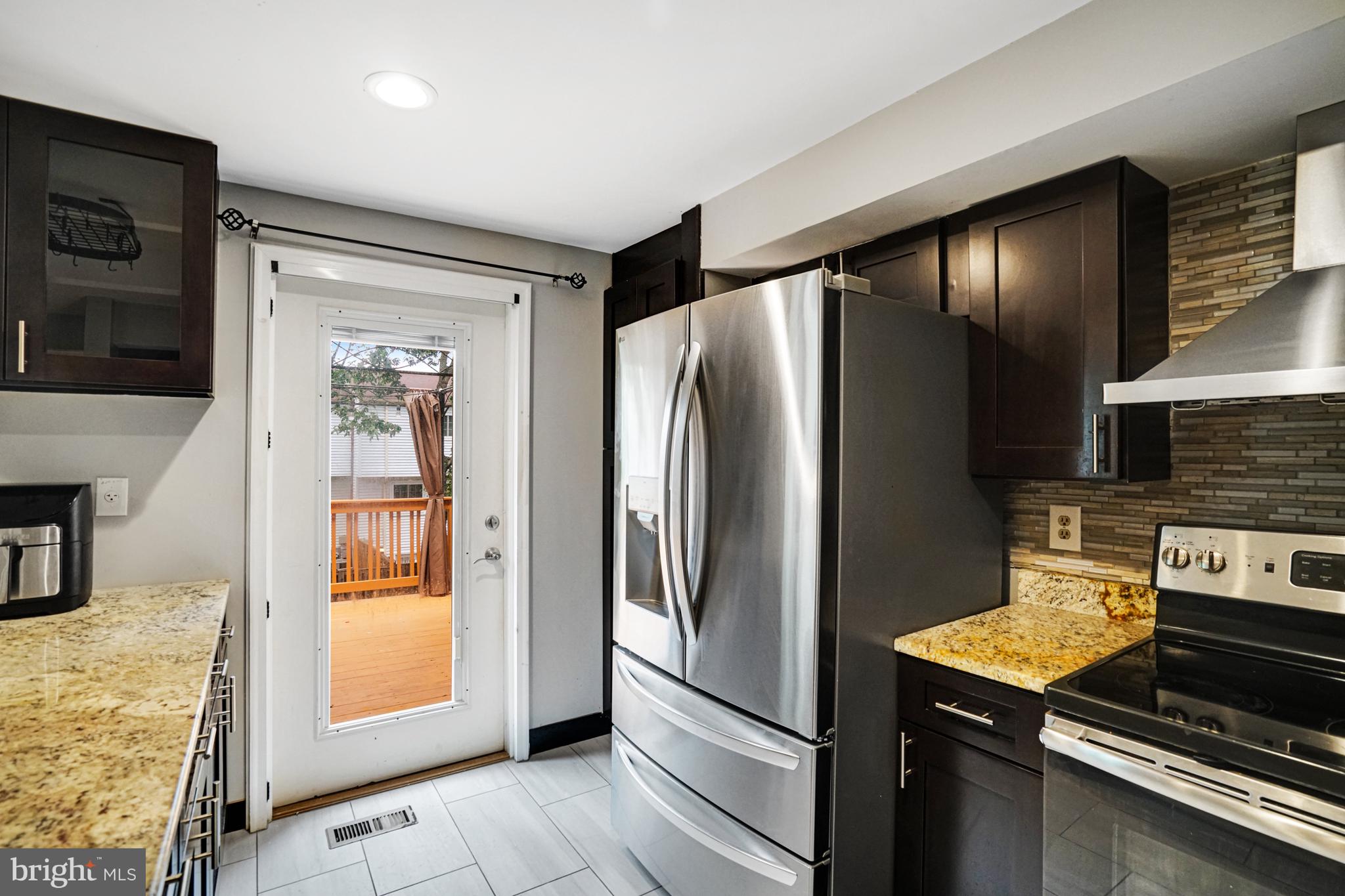 5376 HARBOR COURT DR