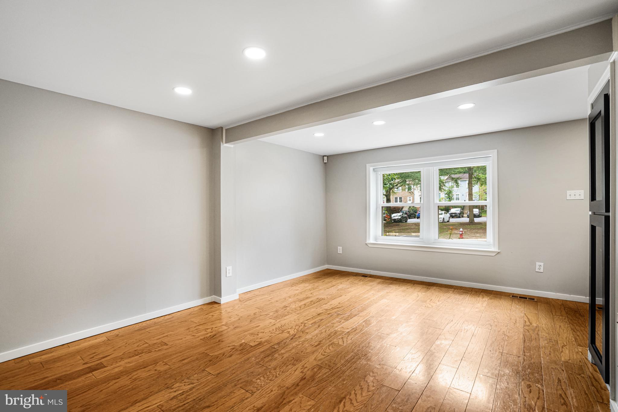 5376 HARBOR COURT DR