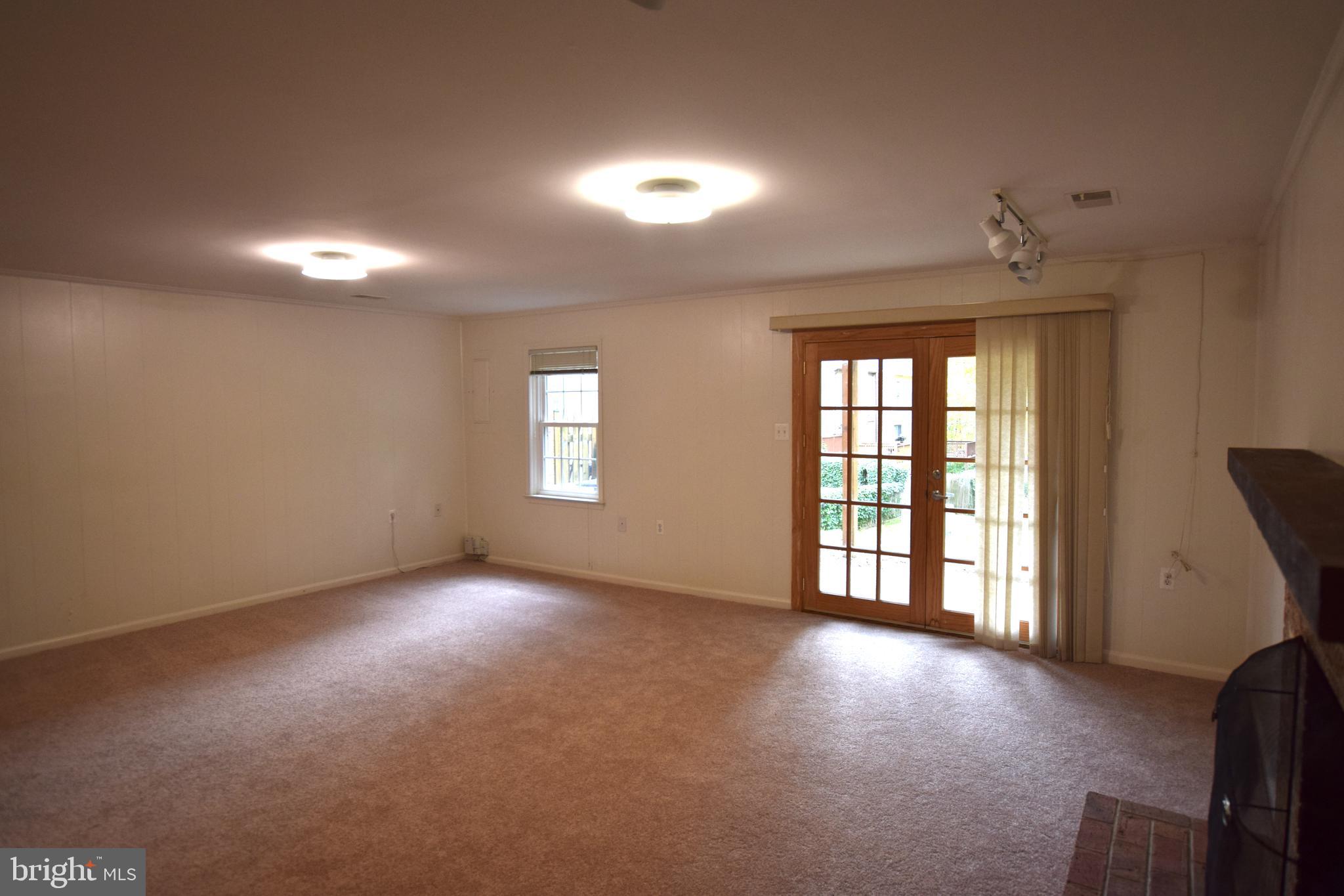 11337 Cromwell Ct
