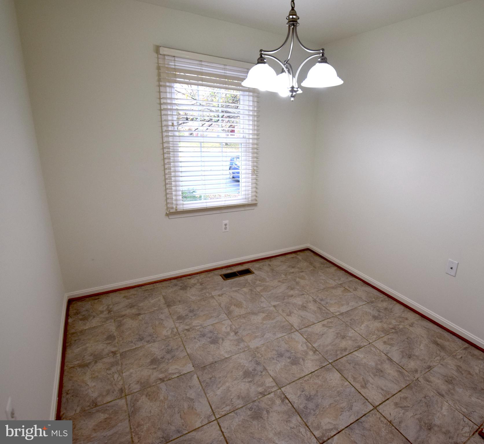 11337 Cromwell Ct