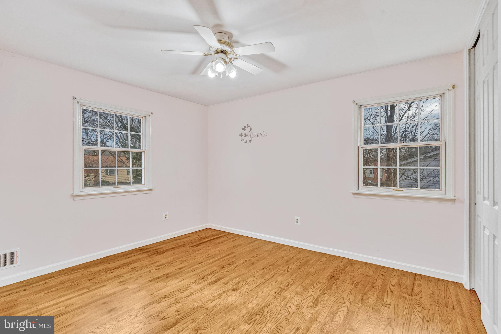 7389 Roxbury Ave