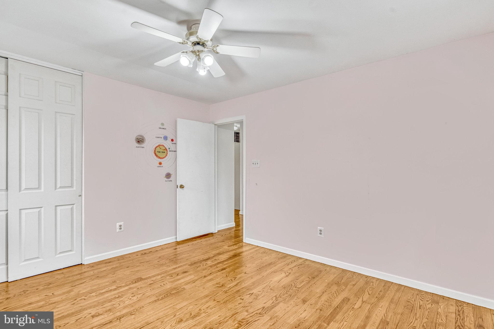 7389 Roxbury Ave
