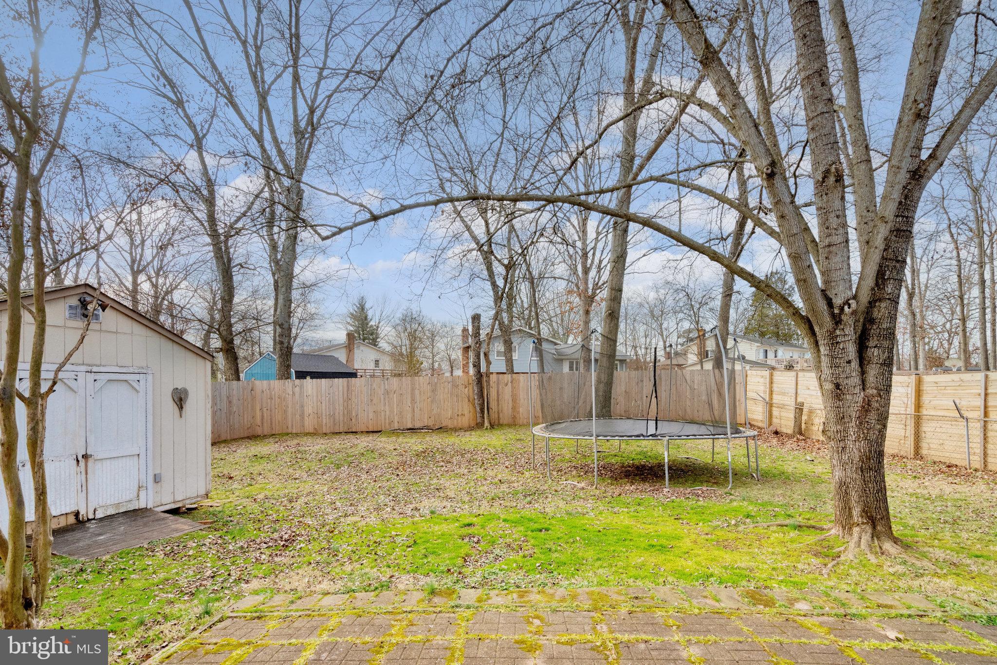 7389 Roxbury Ave
