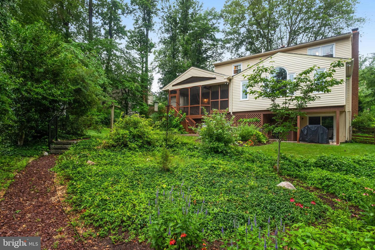 11961 Governors Ct