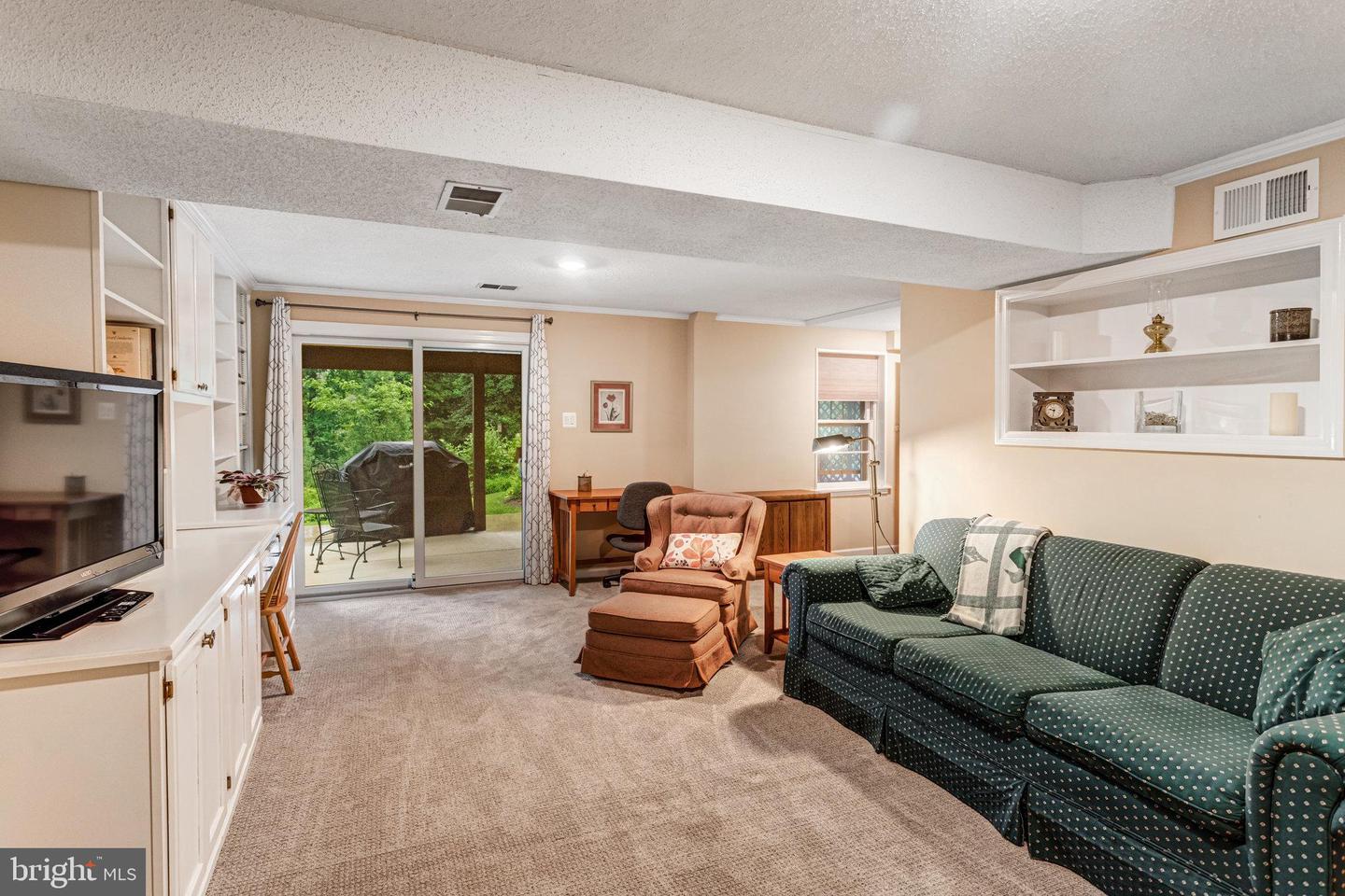 11961 Governors Ct