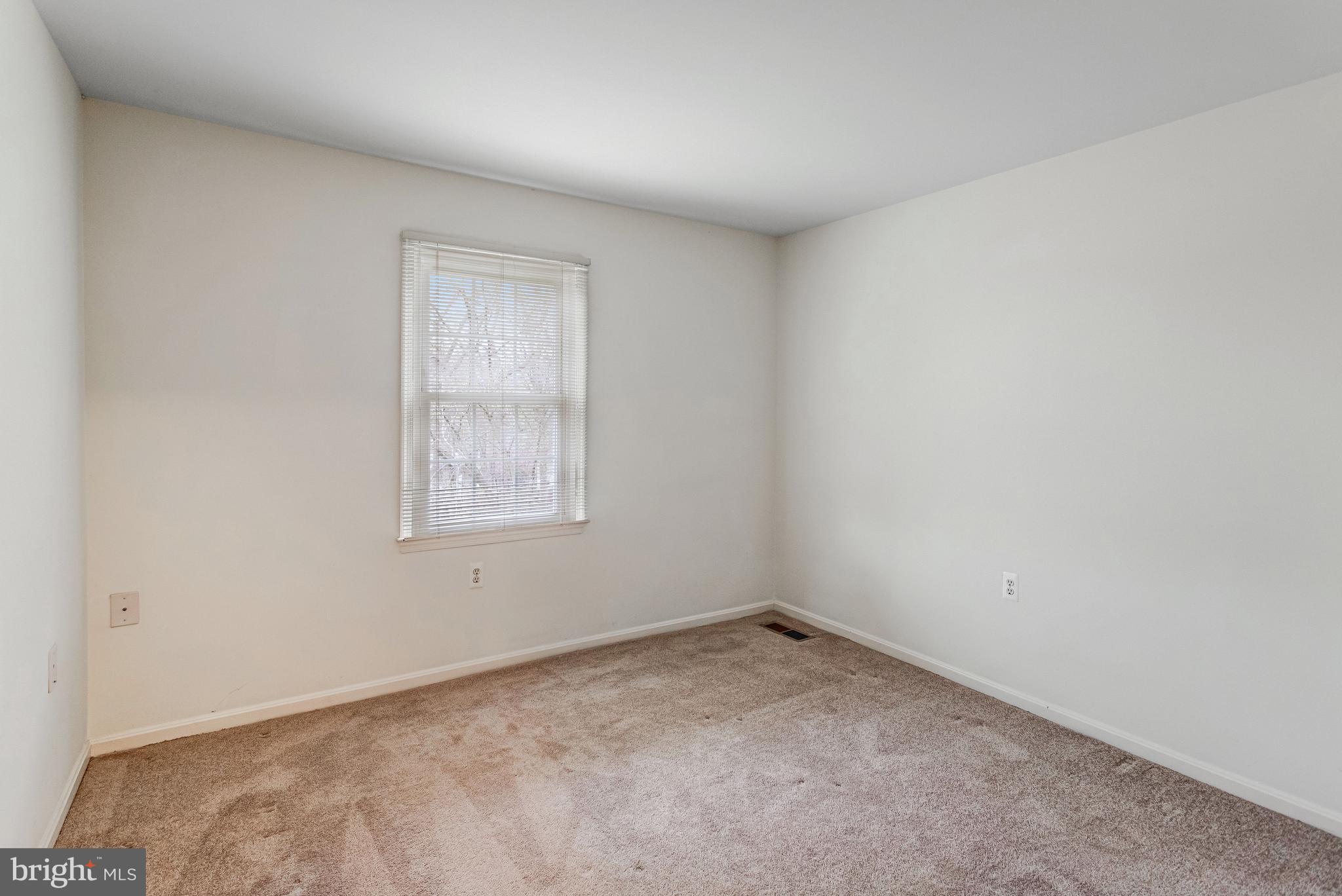 11337 CROMWELL COURT