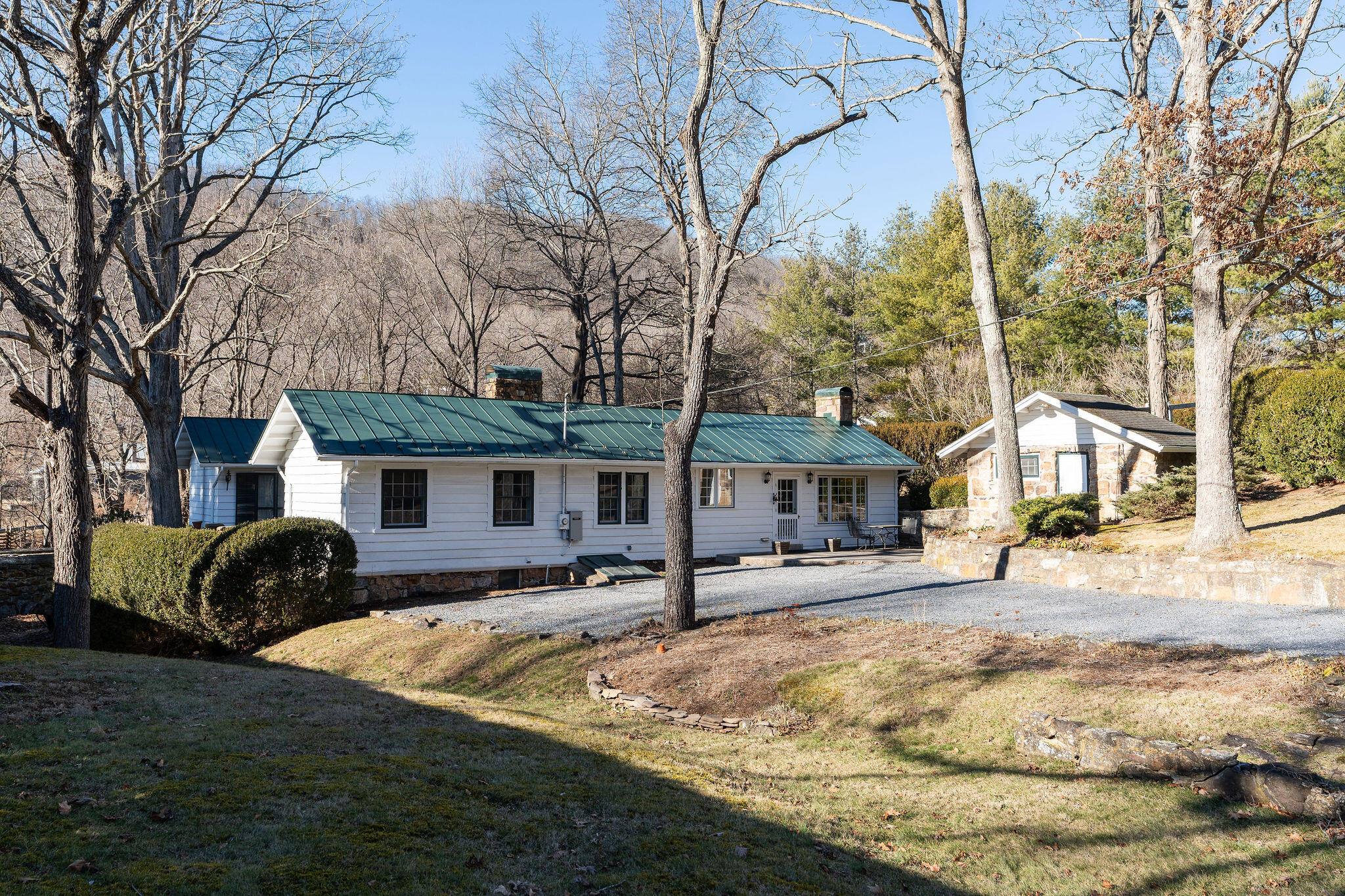 10772 Sam Snead Highway