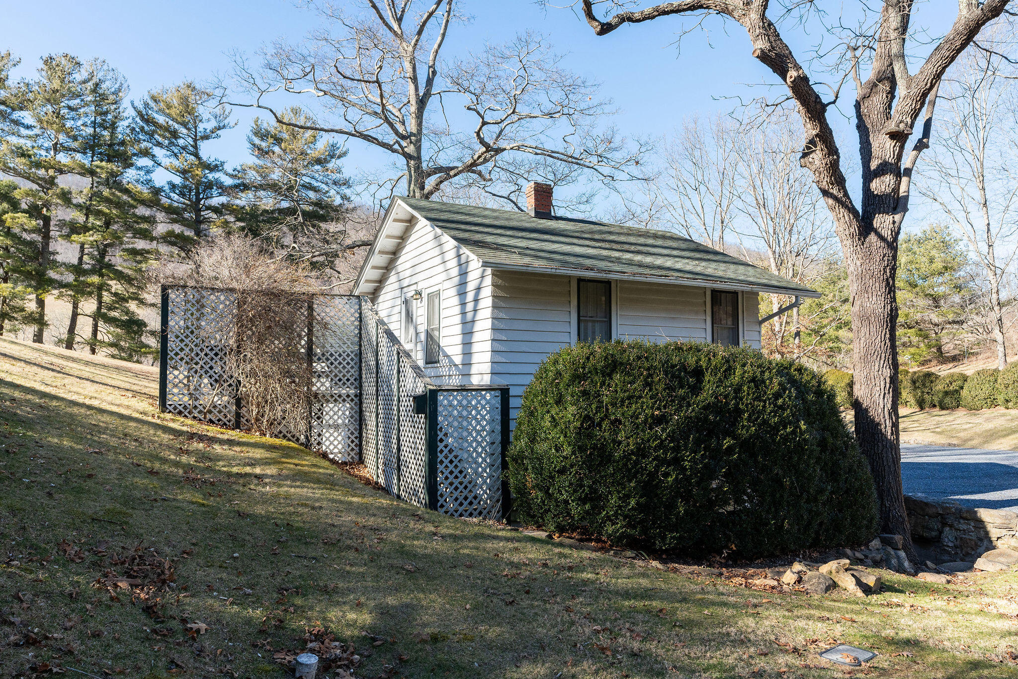 10772 Sam Snead Highway