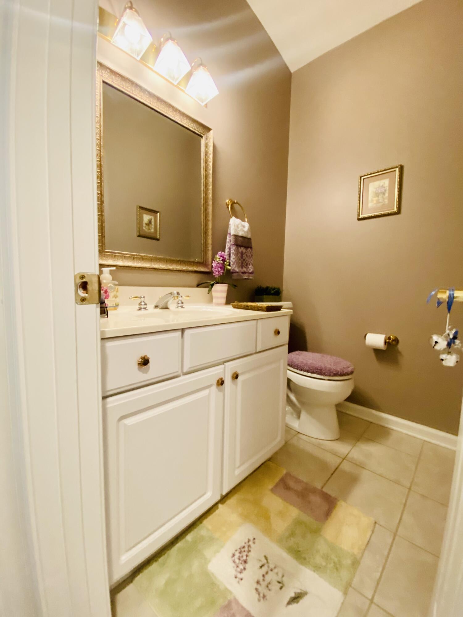 255 Emerald Dr