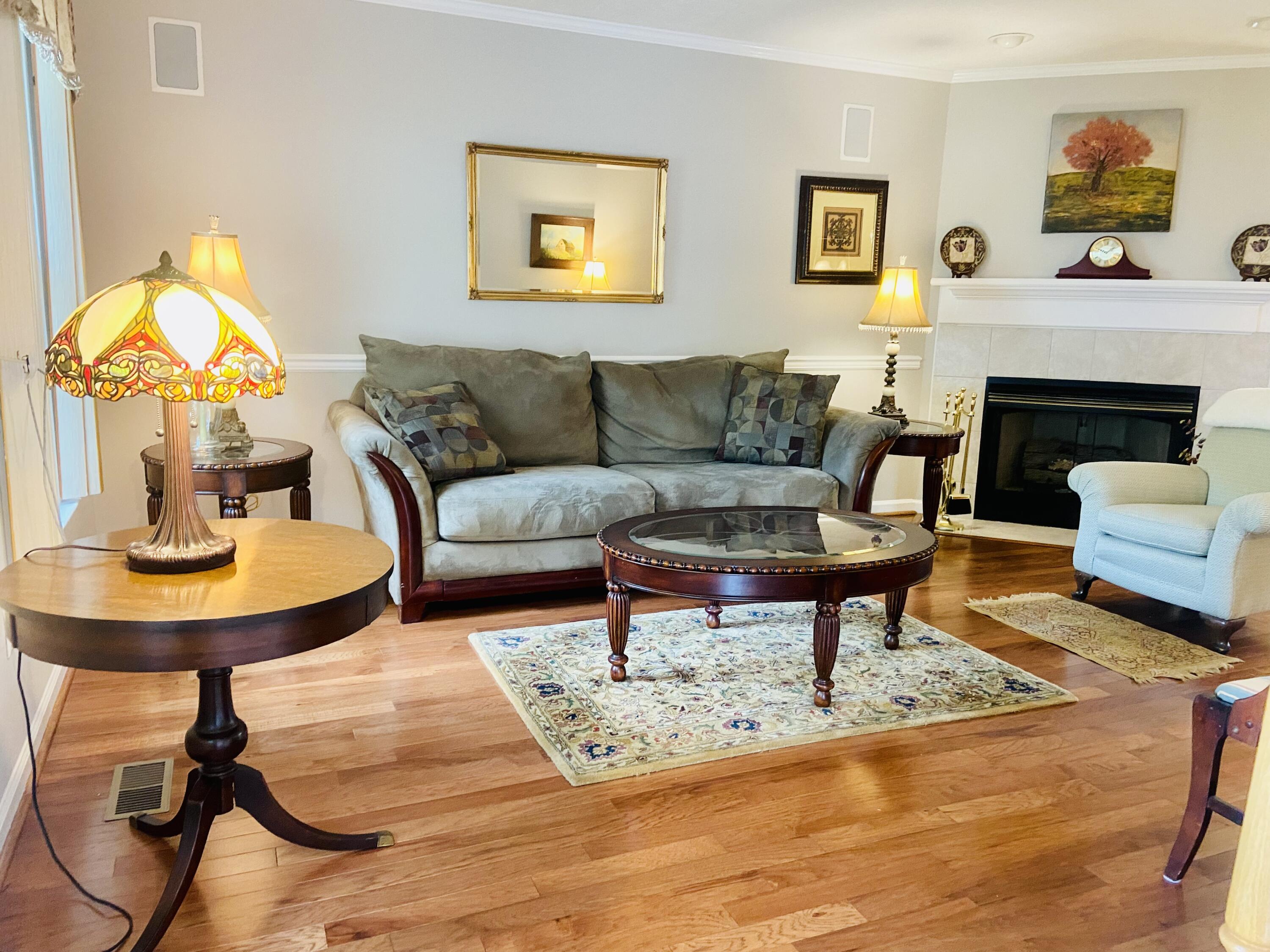 255 Emerald Dr