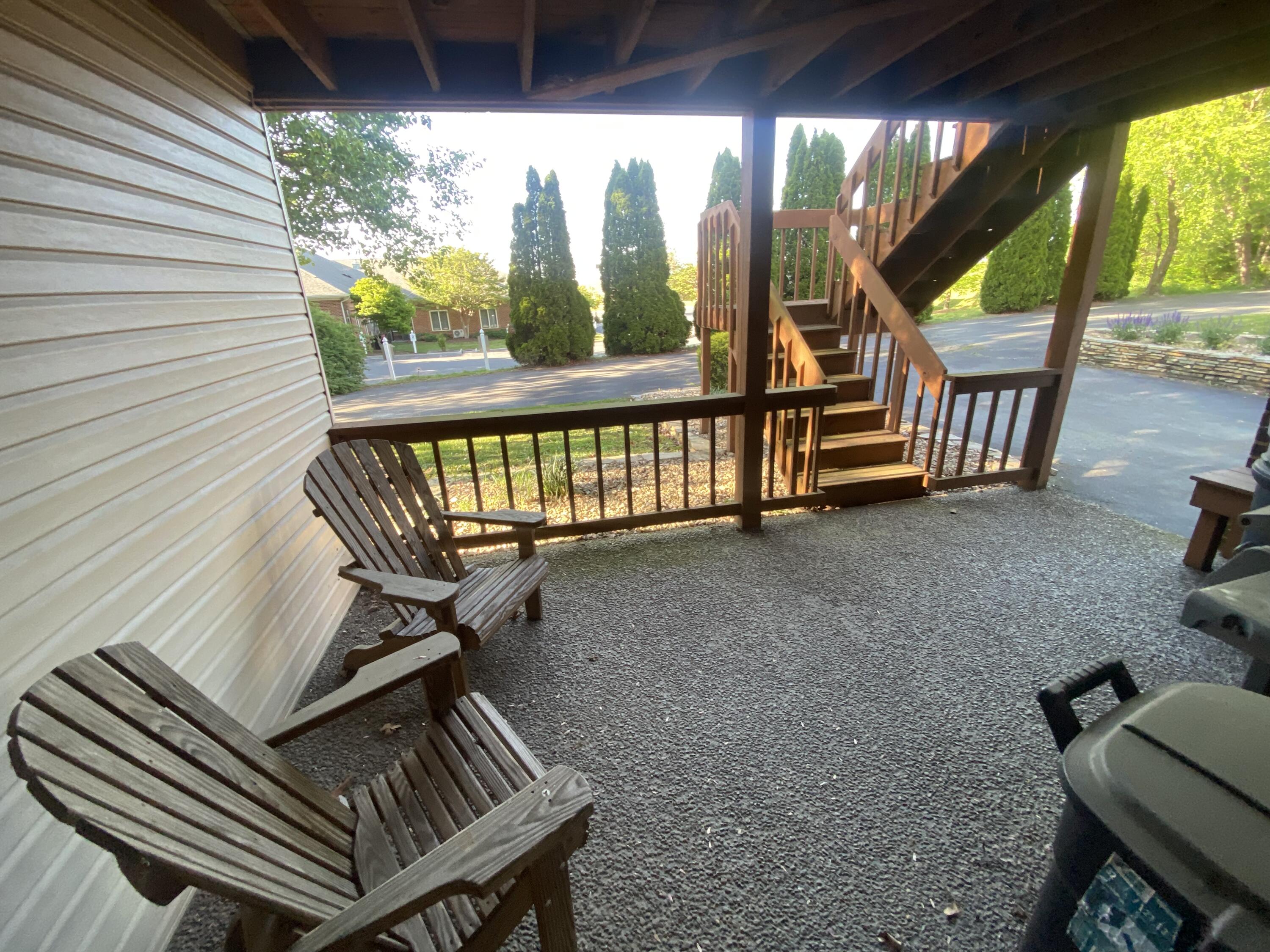 255 Emerald Dr