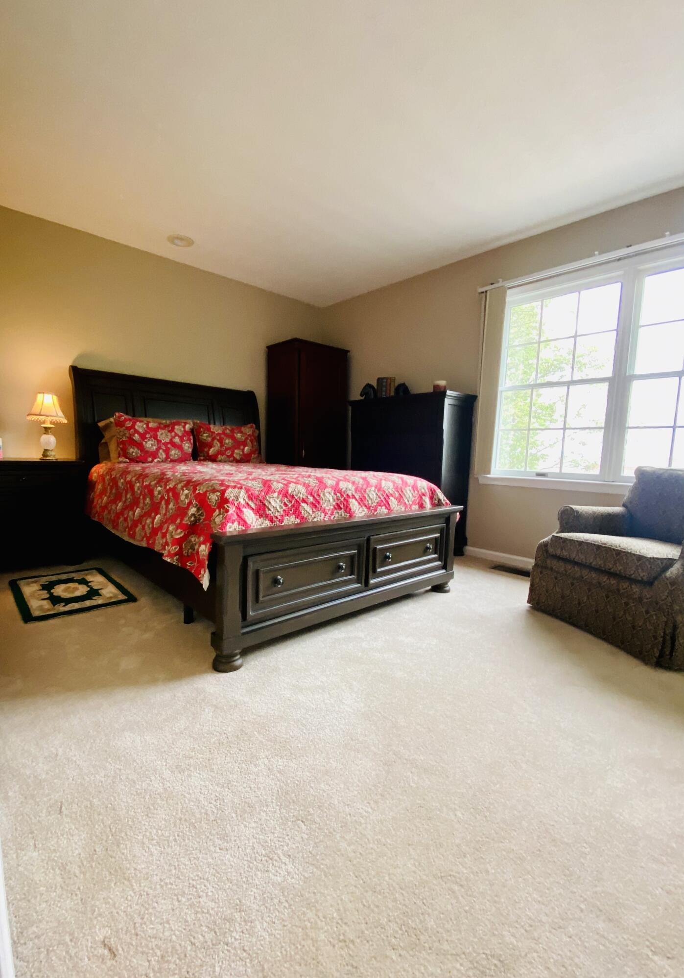 255 Emerald Dr
