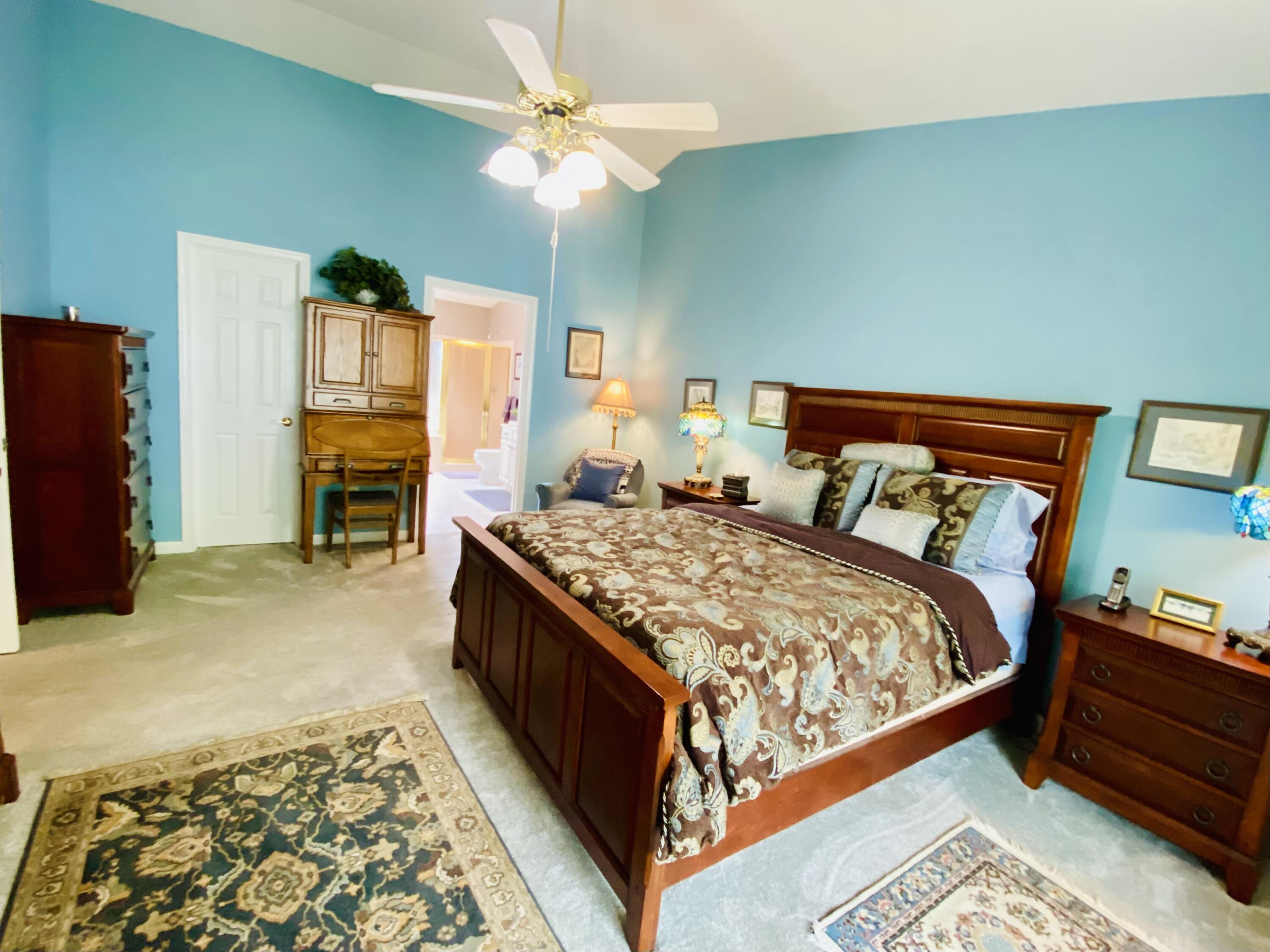 255 Emerald Dr