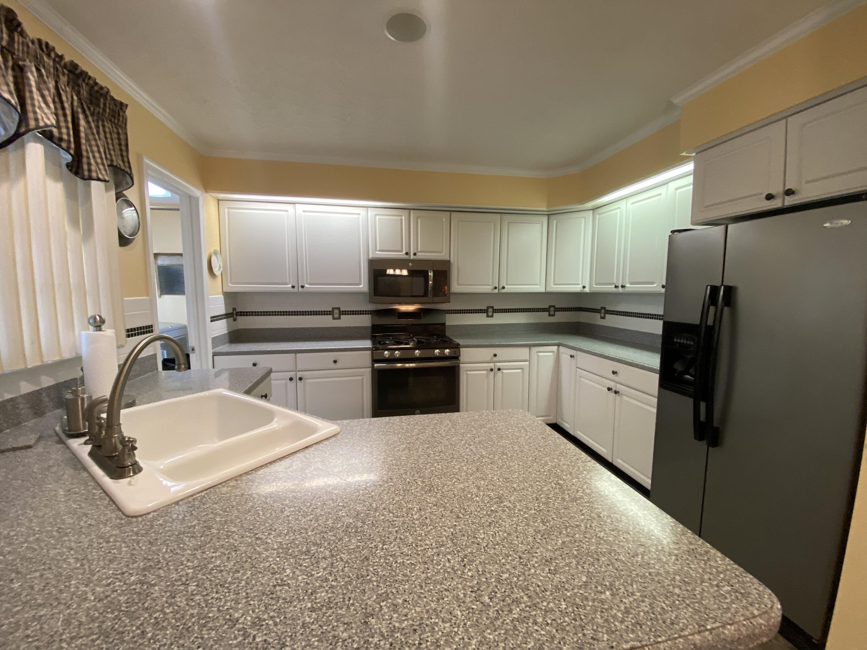 255 Emerald Dr
