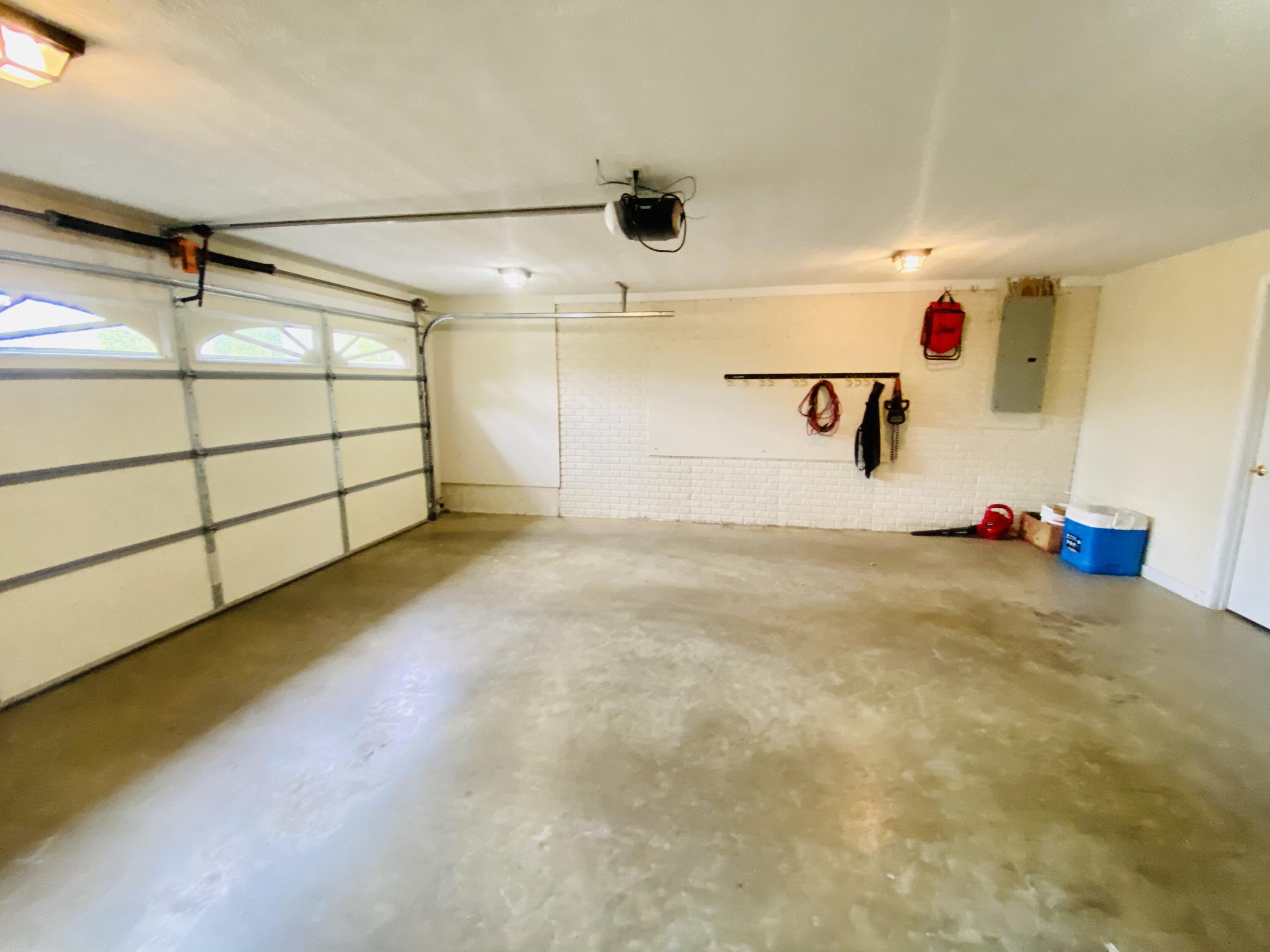 255 Emerald Dr