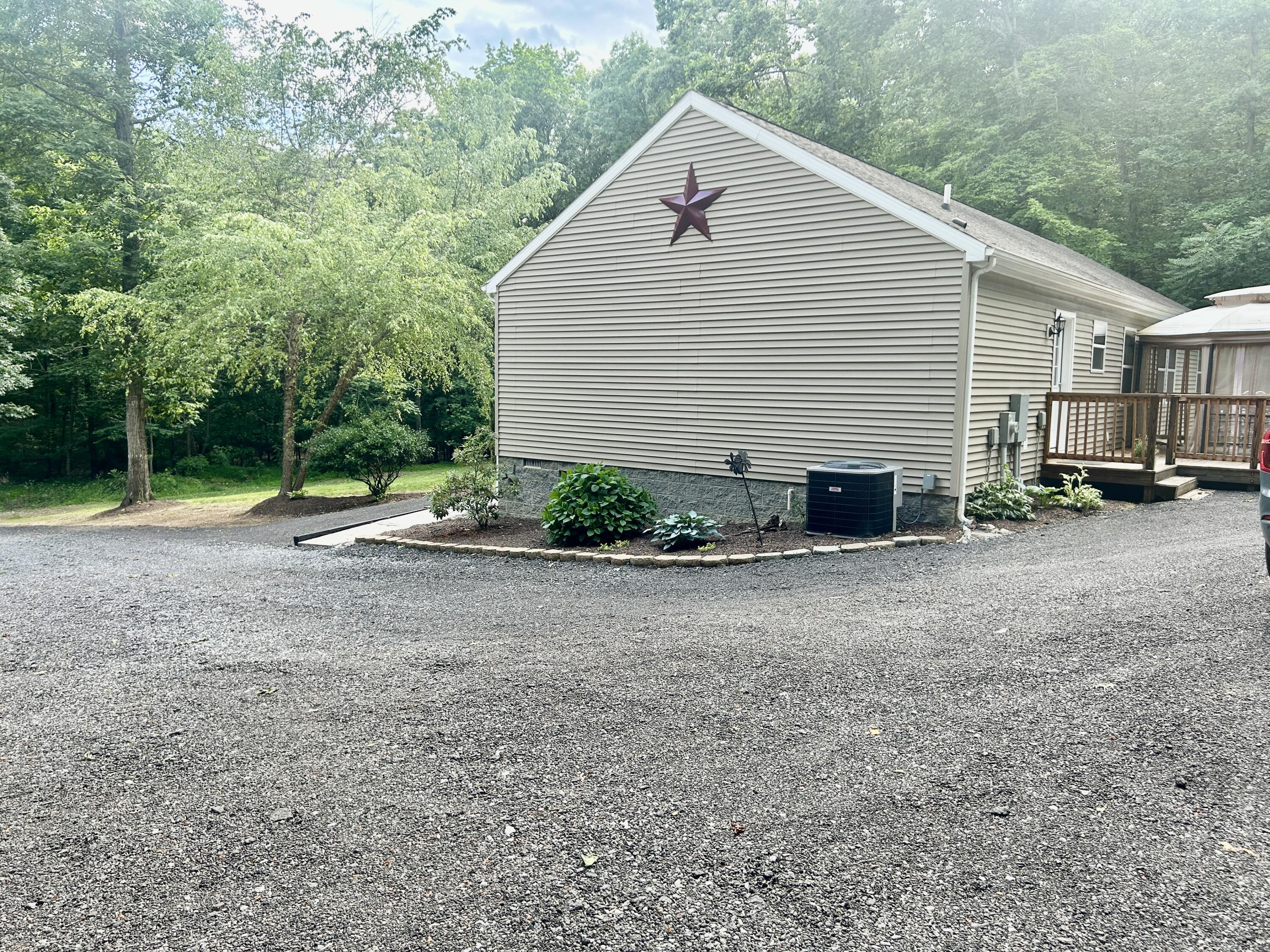 675 Fox Rd