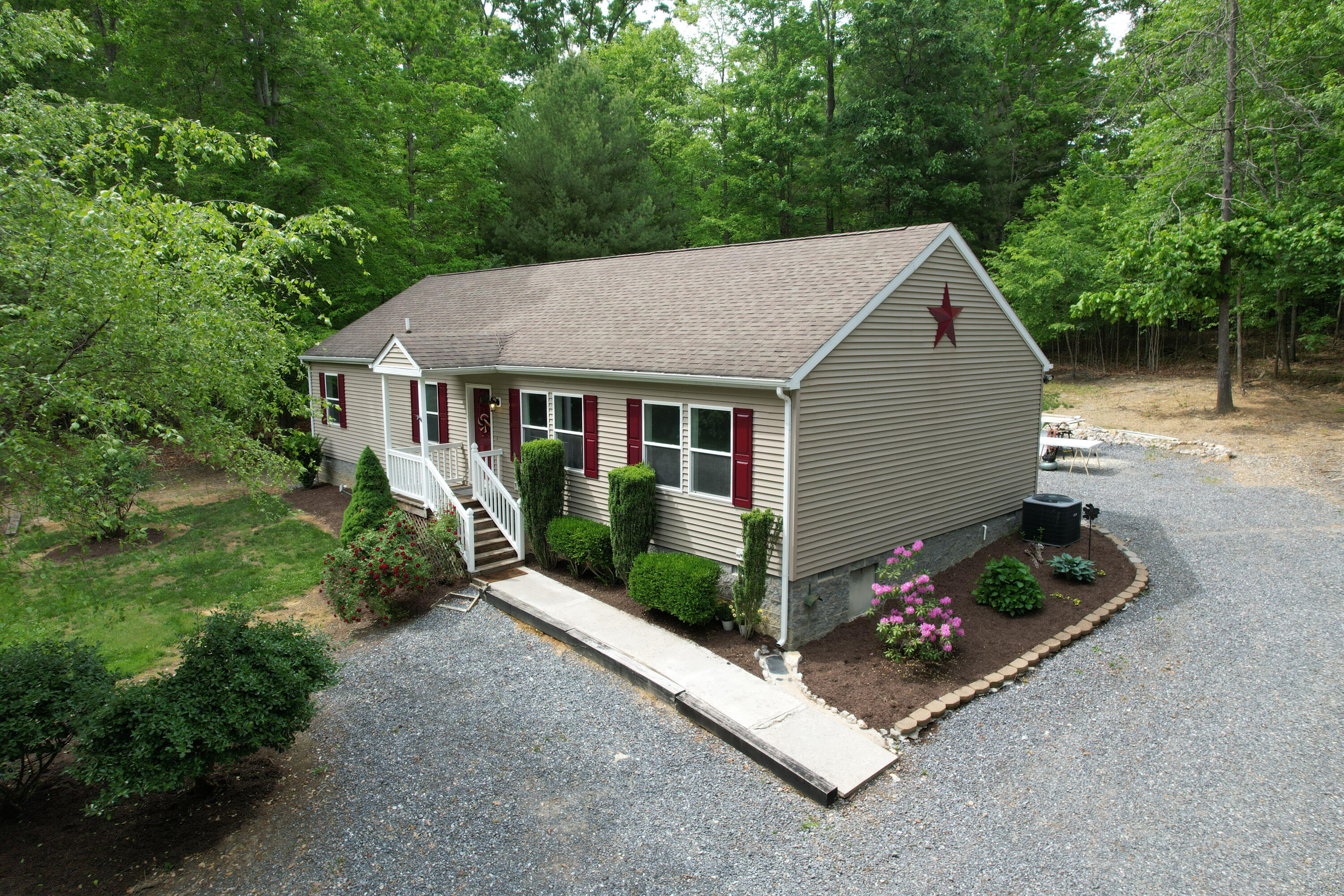 675 Fox Rd