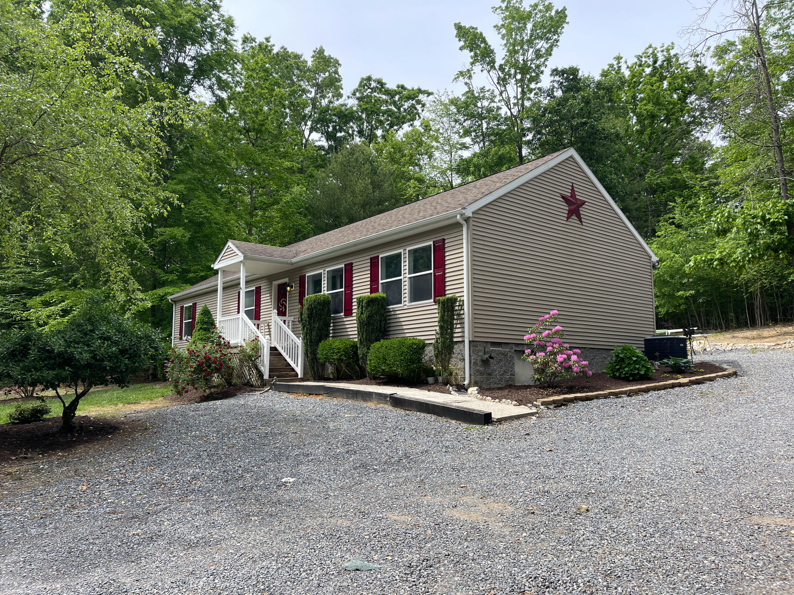 675 Fox Rd