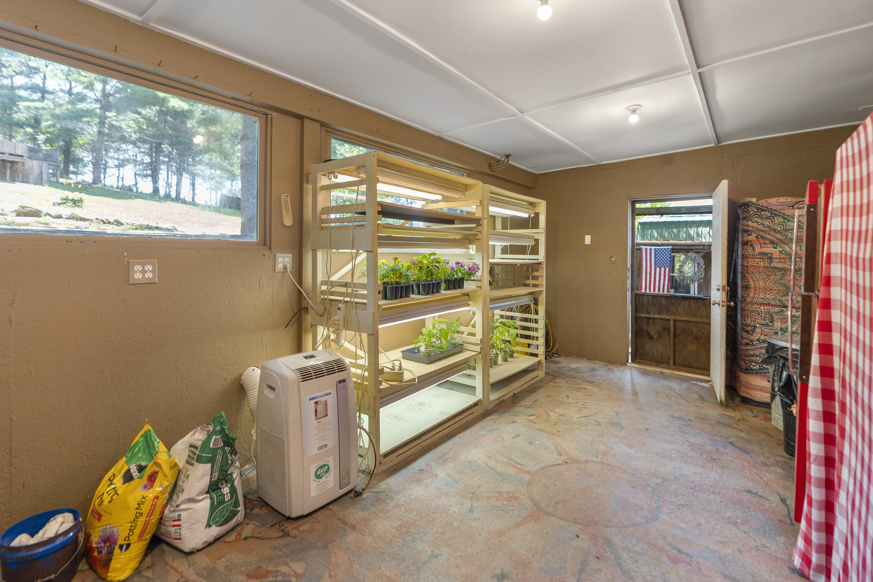 801 Broadhead School Rd