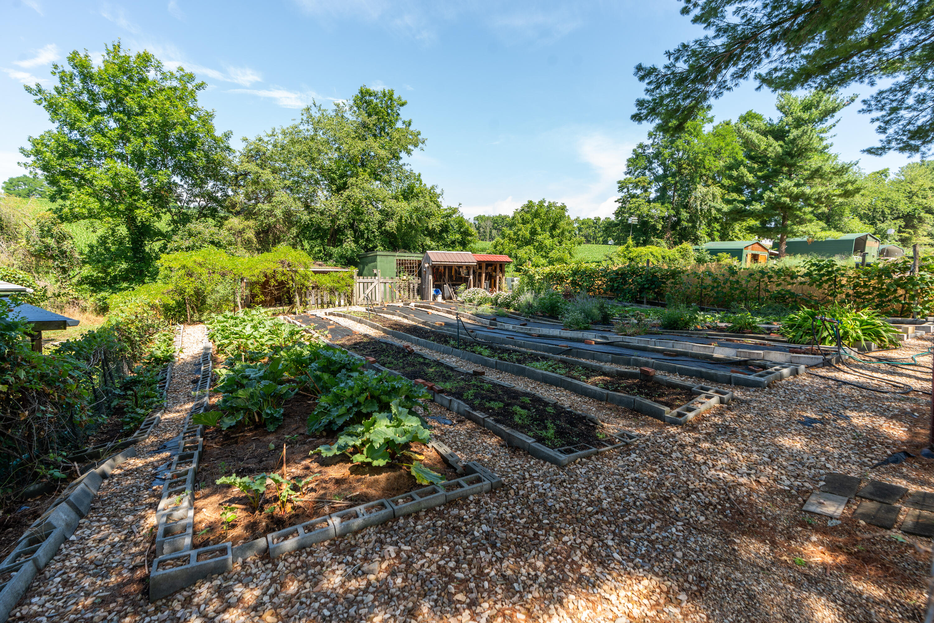 801 Broadhead School Rd