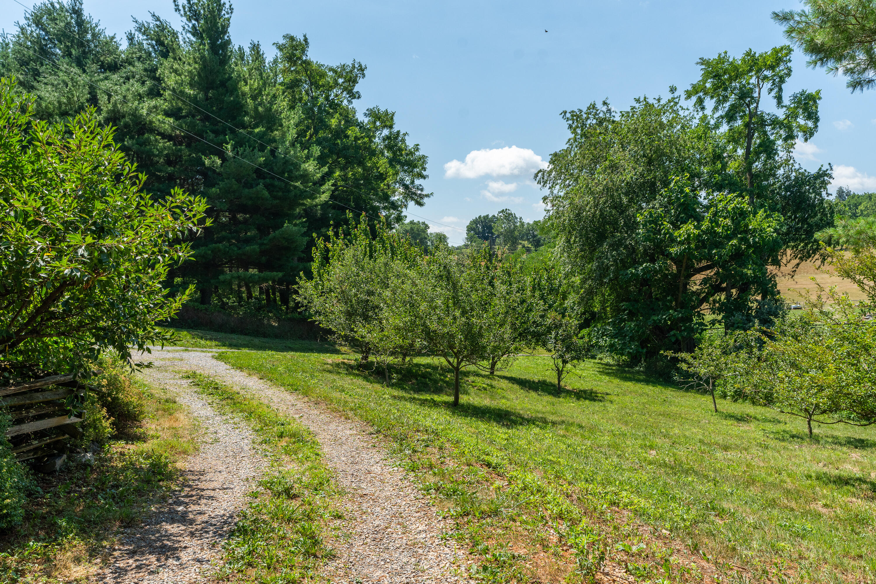 801 Broadhead School Rd