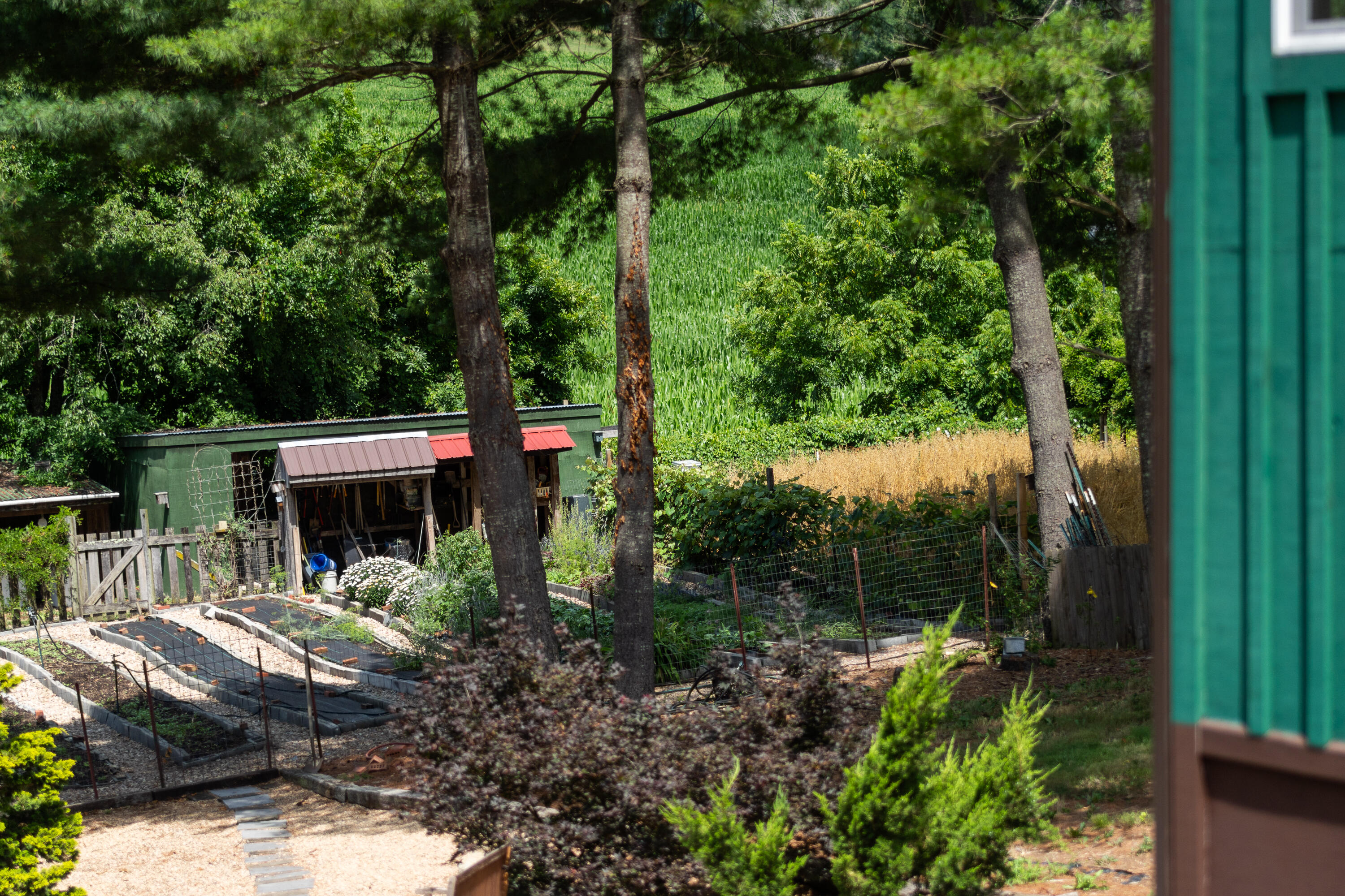 801 Broadhead School Rd