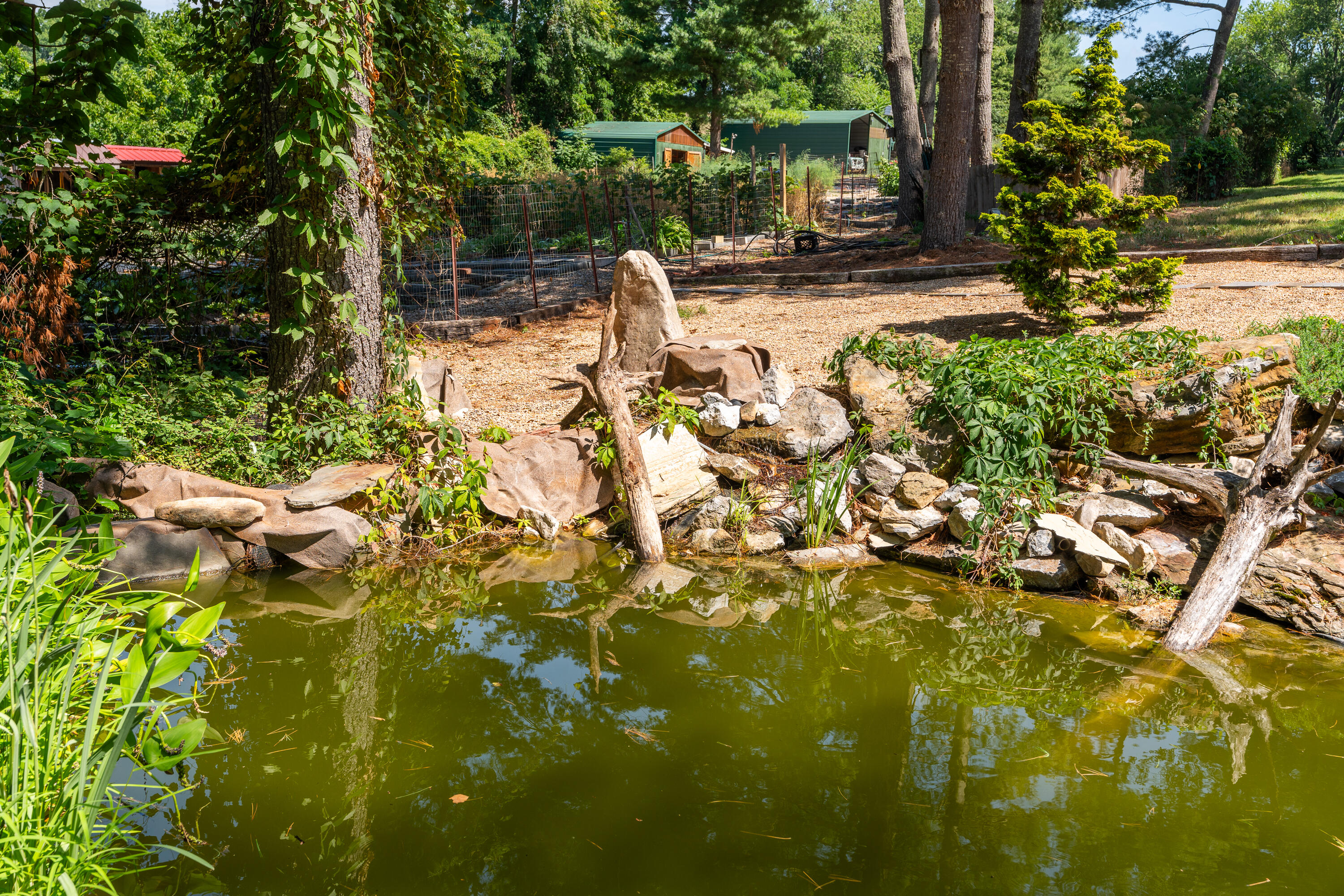 801 Broadhead School Rd