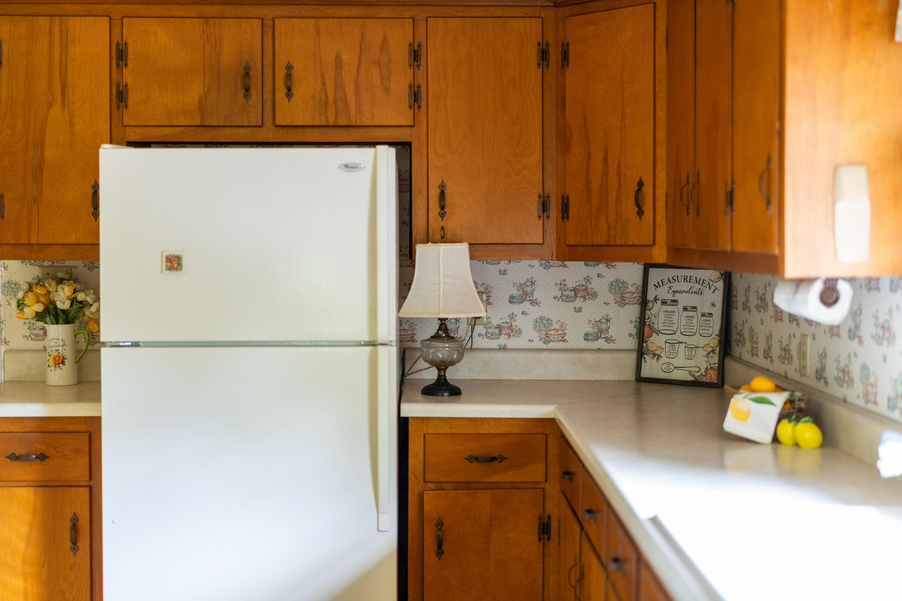 48 Round Hill School Rd