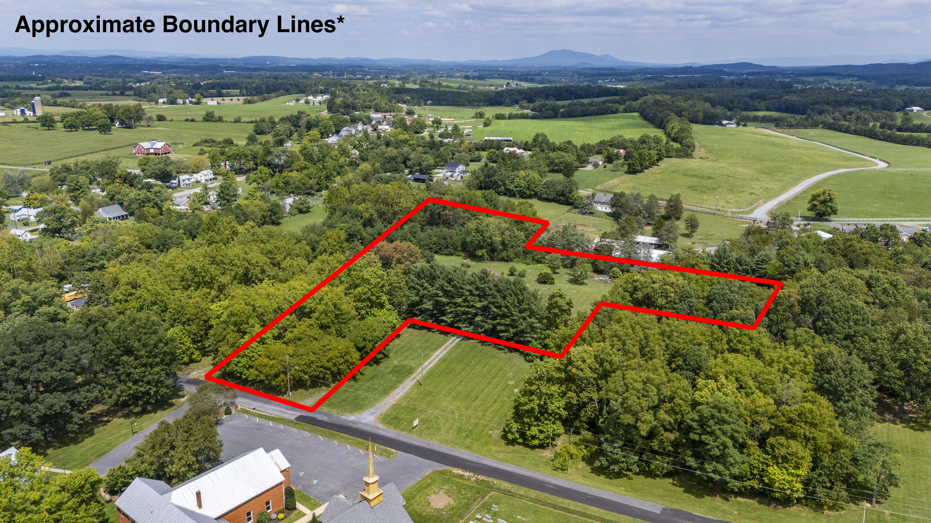 48 Round Hill School Rd