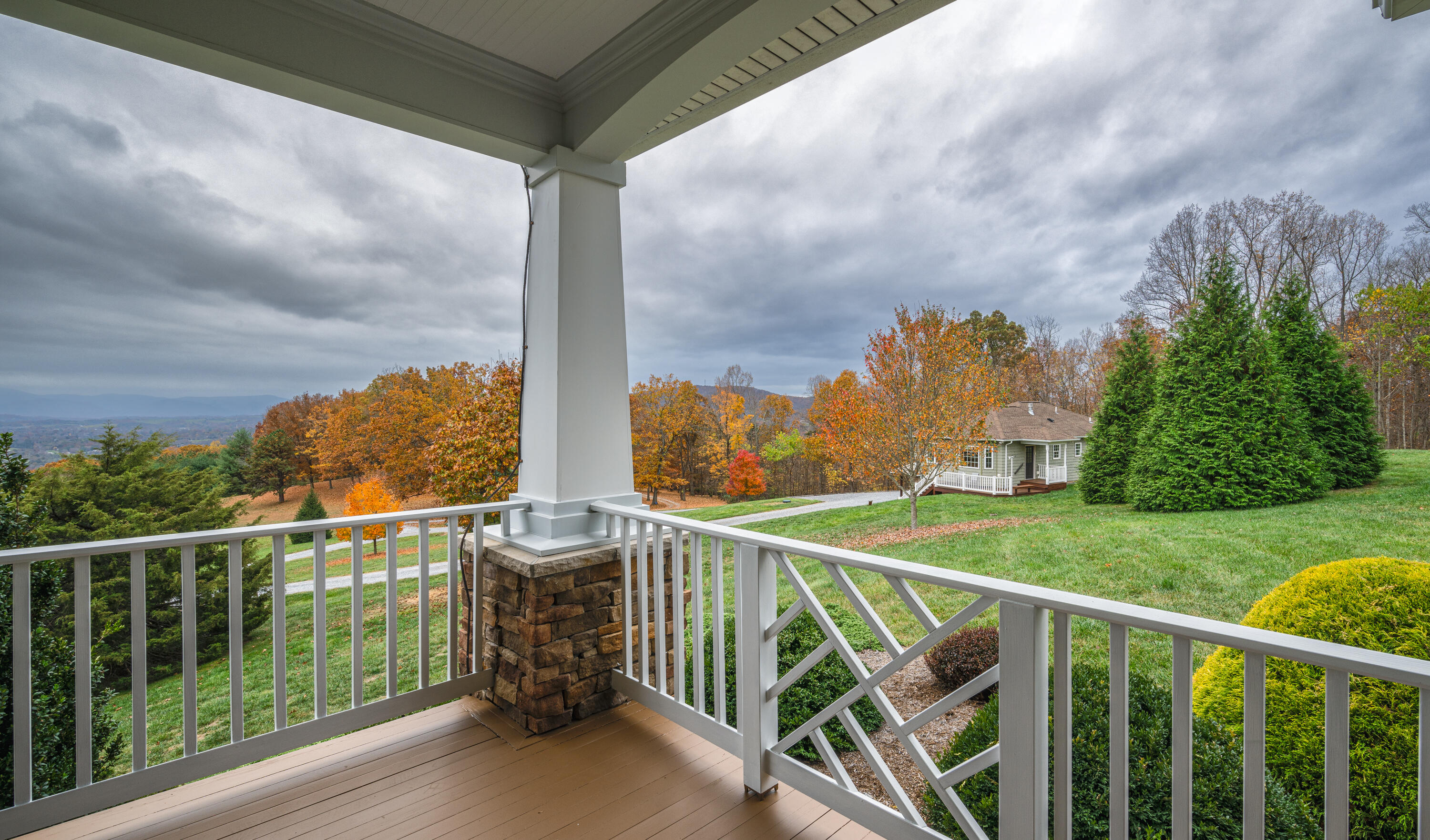 262 Shenandoah View Dr