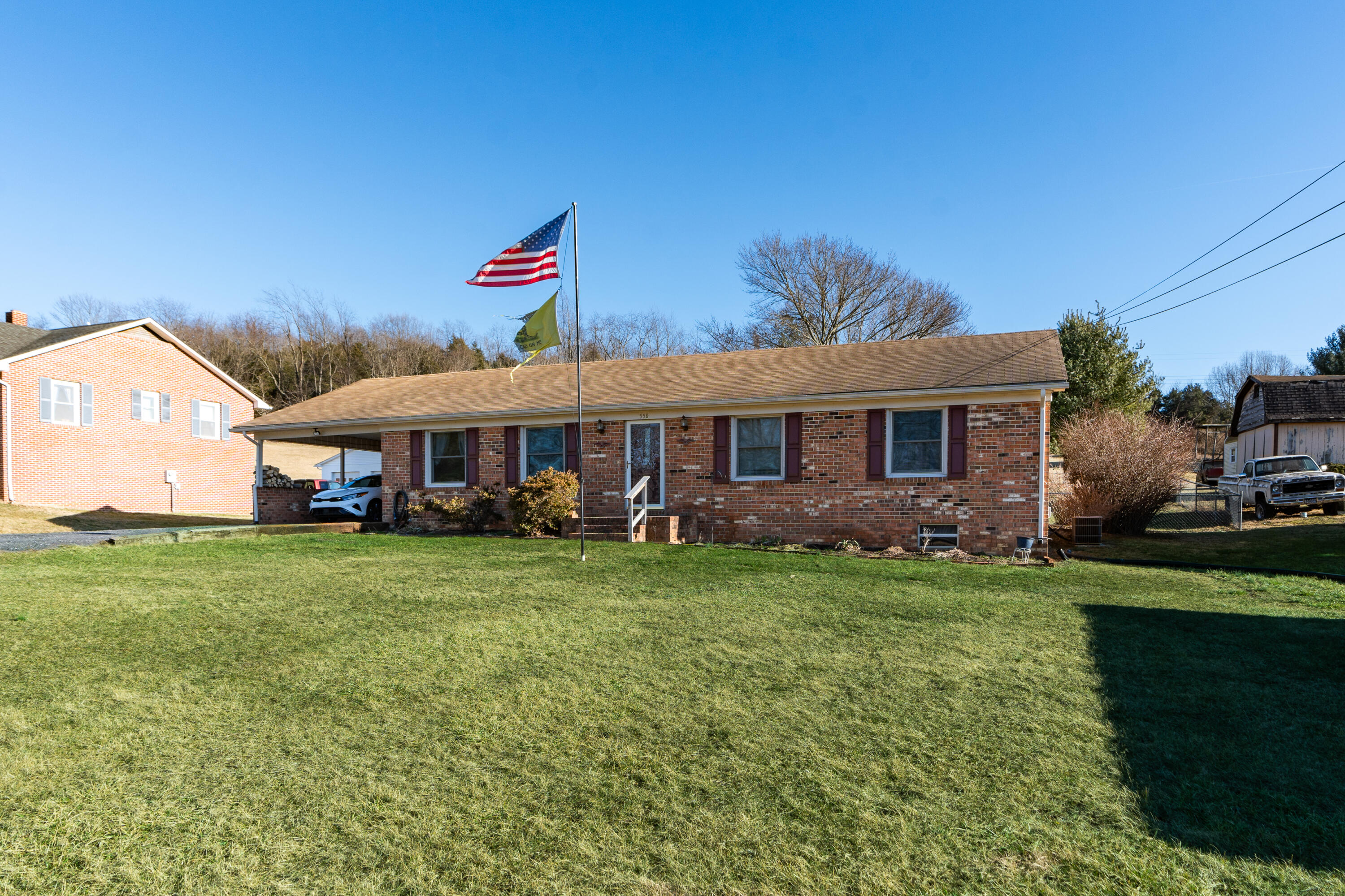 558 Galena Rd