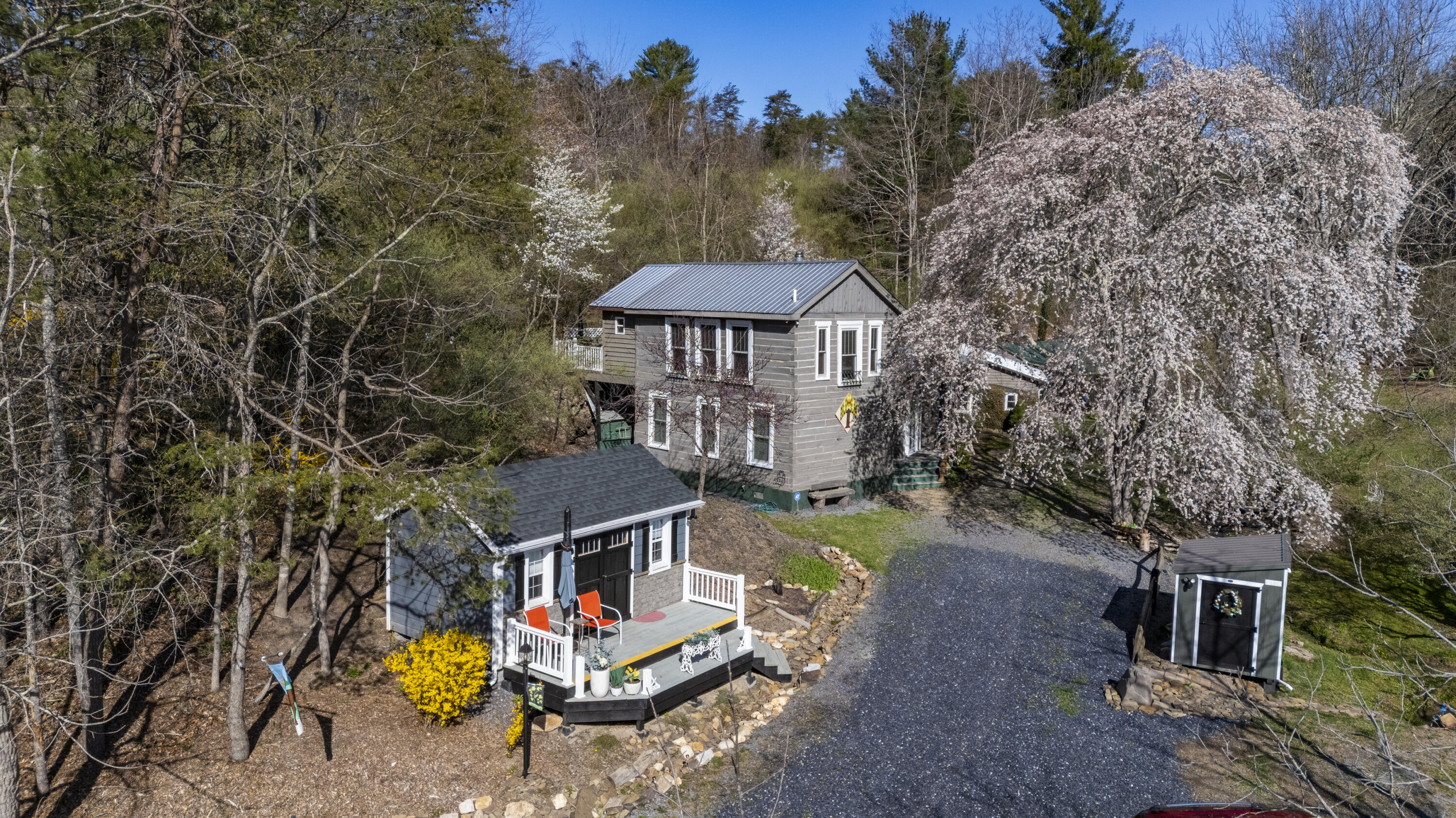 2665 Deerfield Valley Road Rd