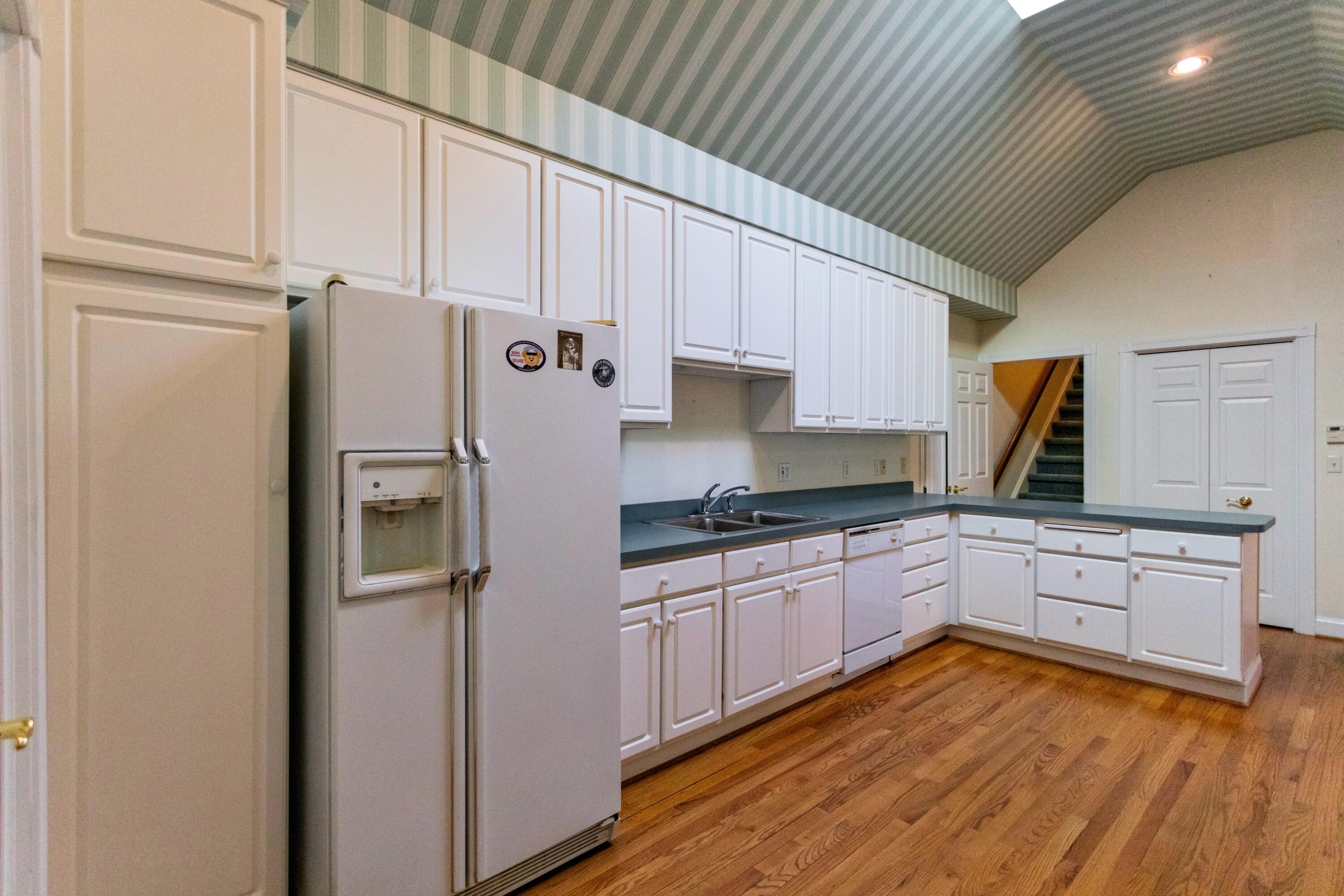 8 Sixty West Dr