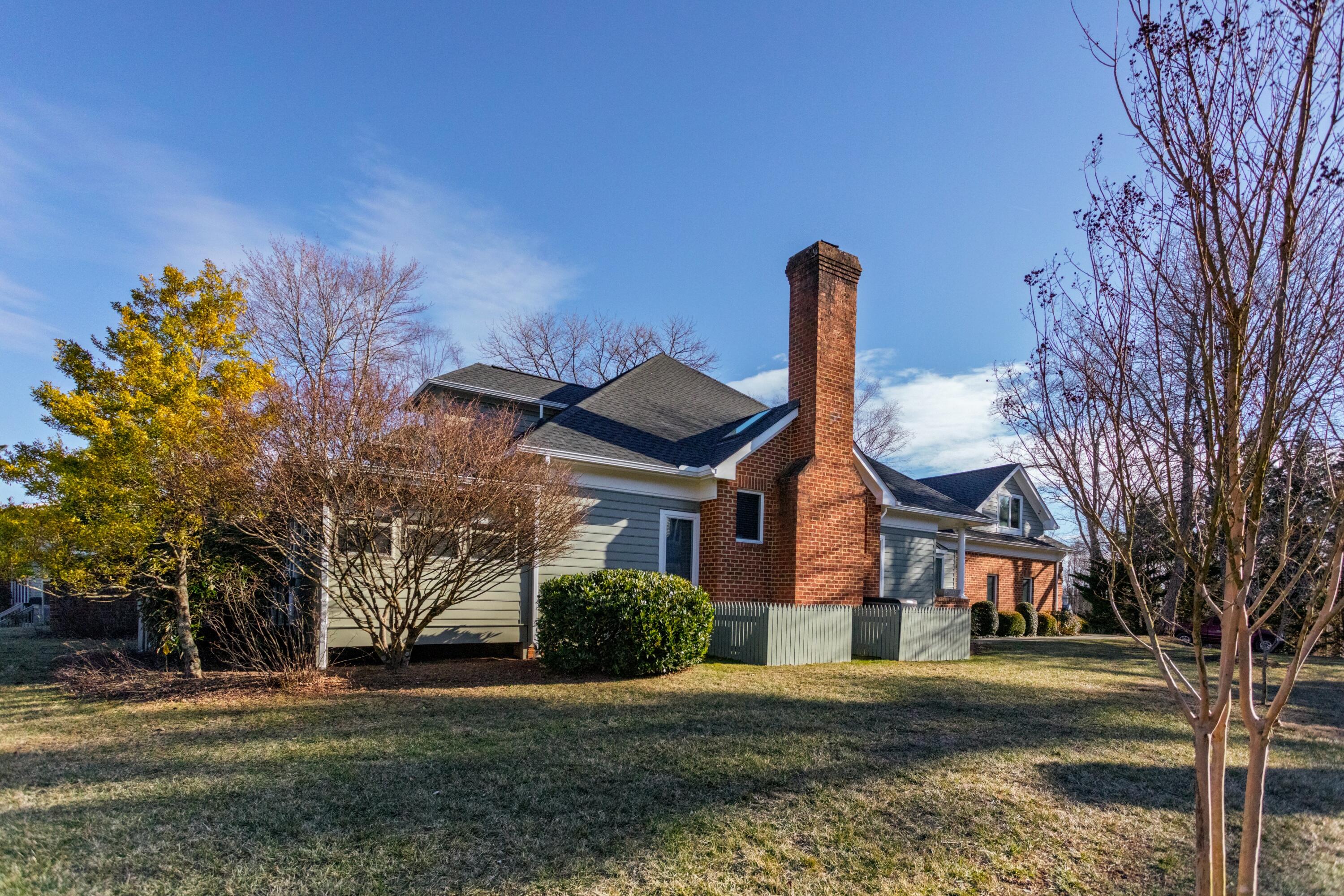 8 Sixty West Dr