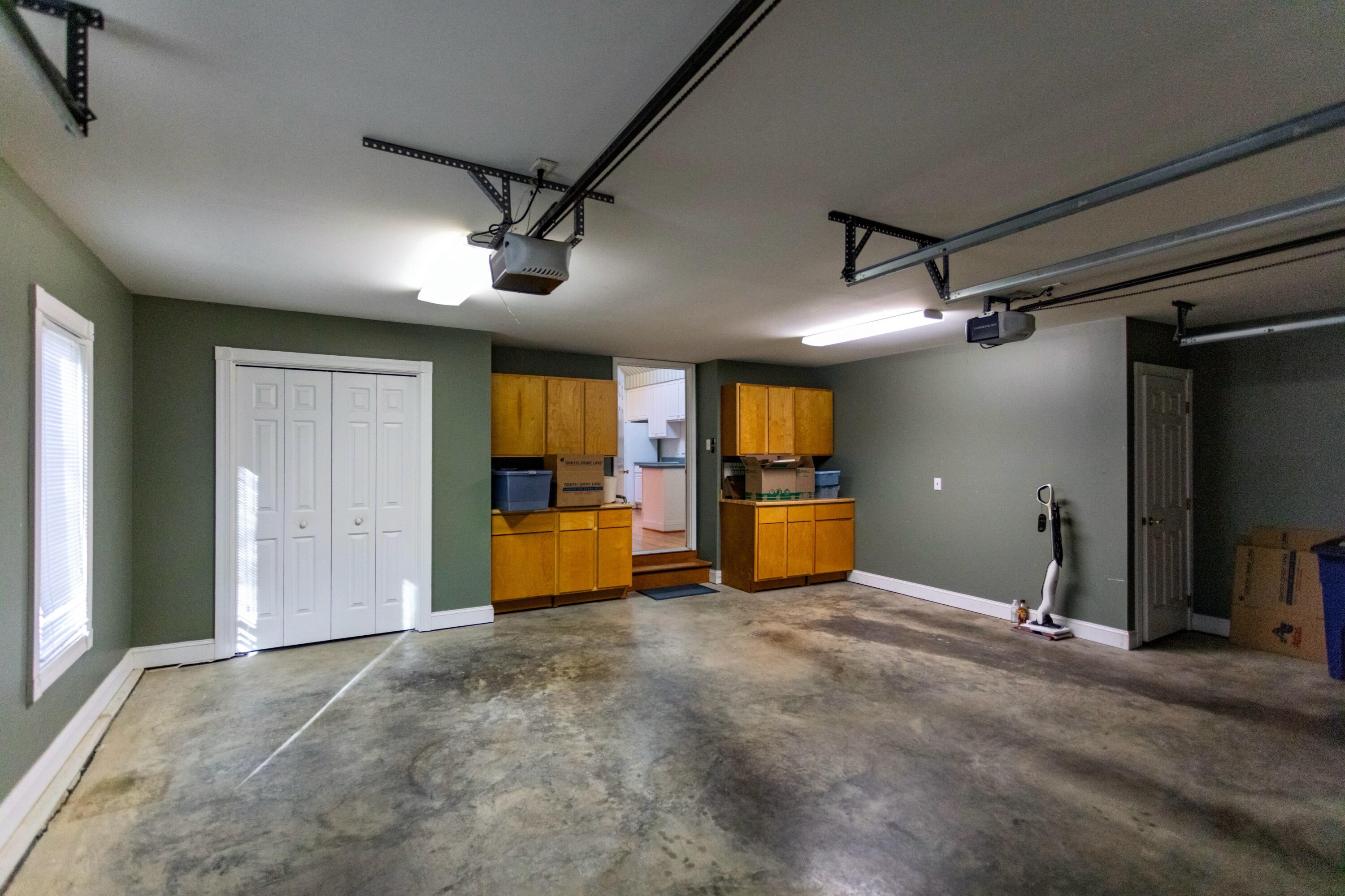 8 Sixty West Dr