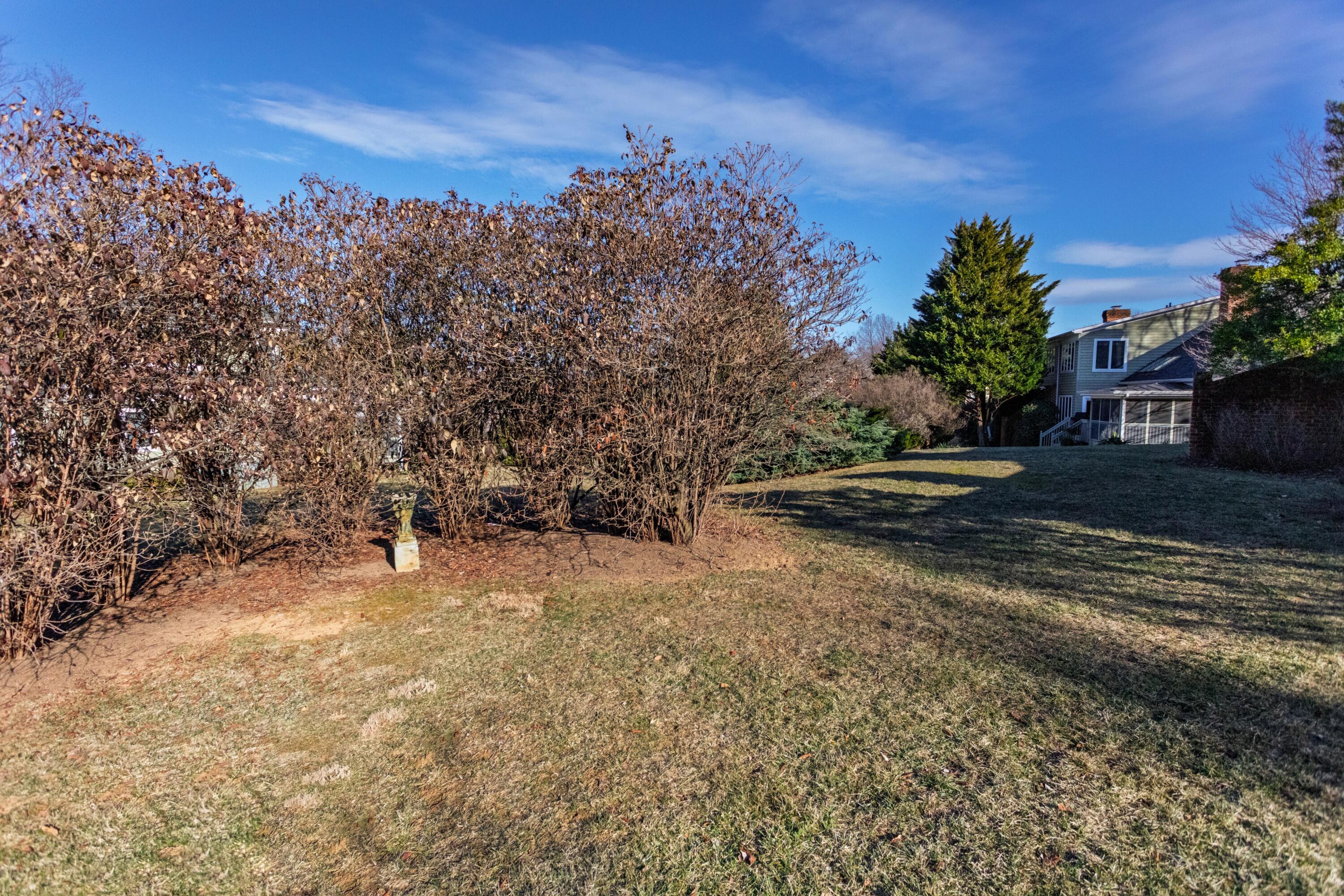 8 Sixty West Dr