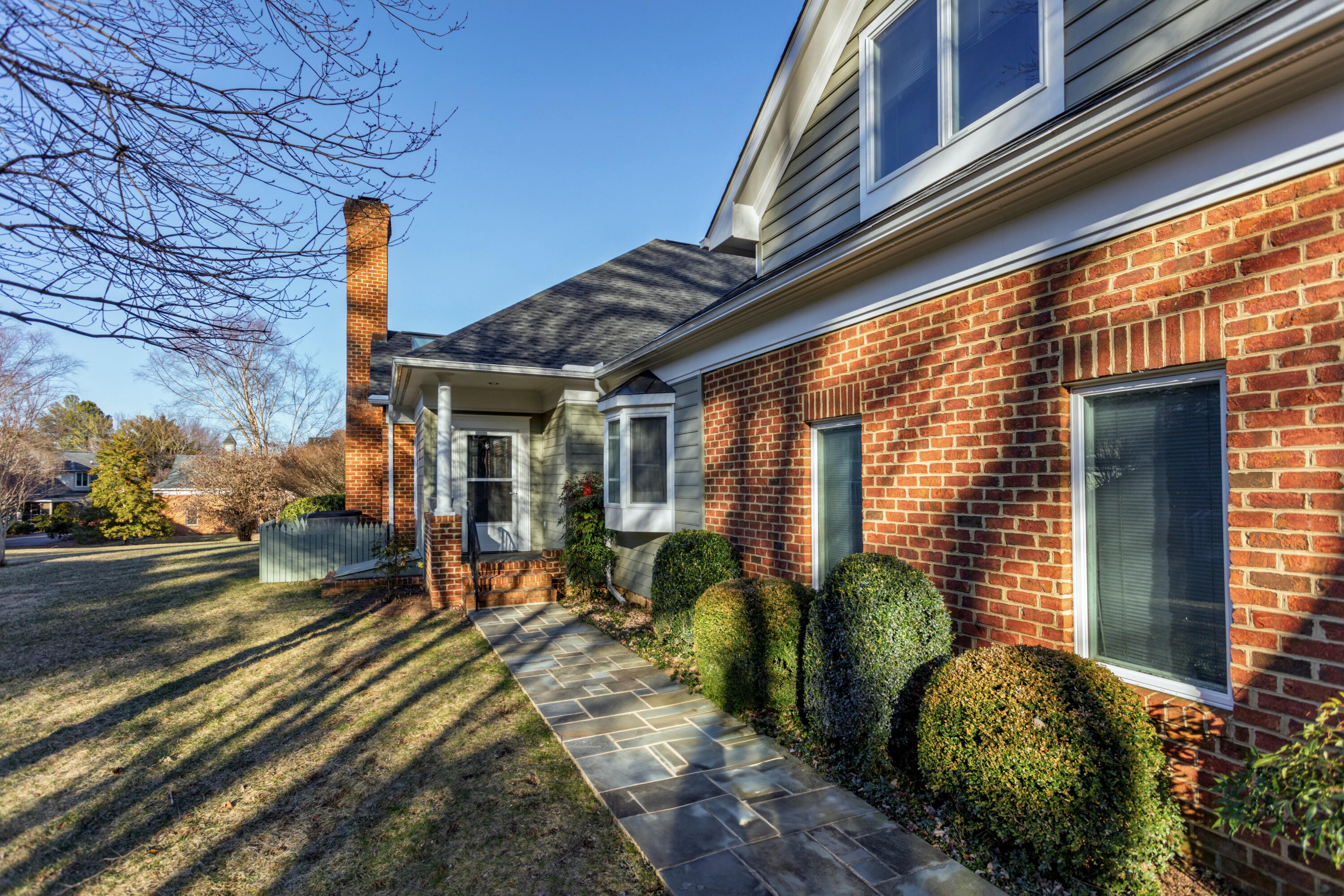 8 Sixty West Dr