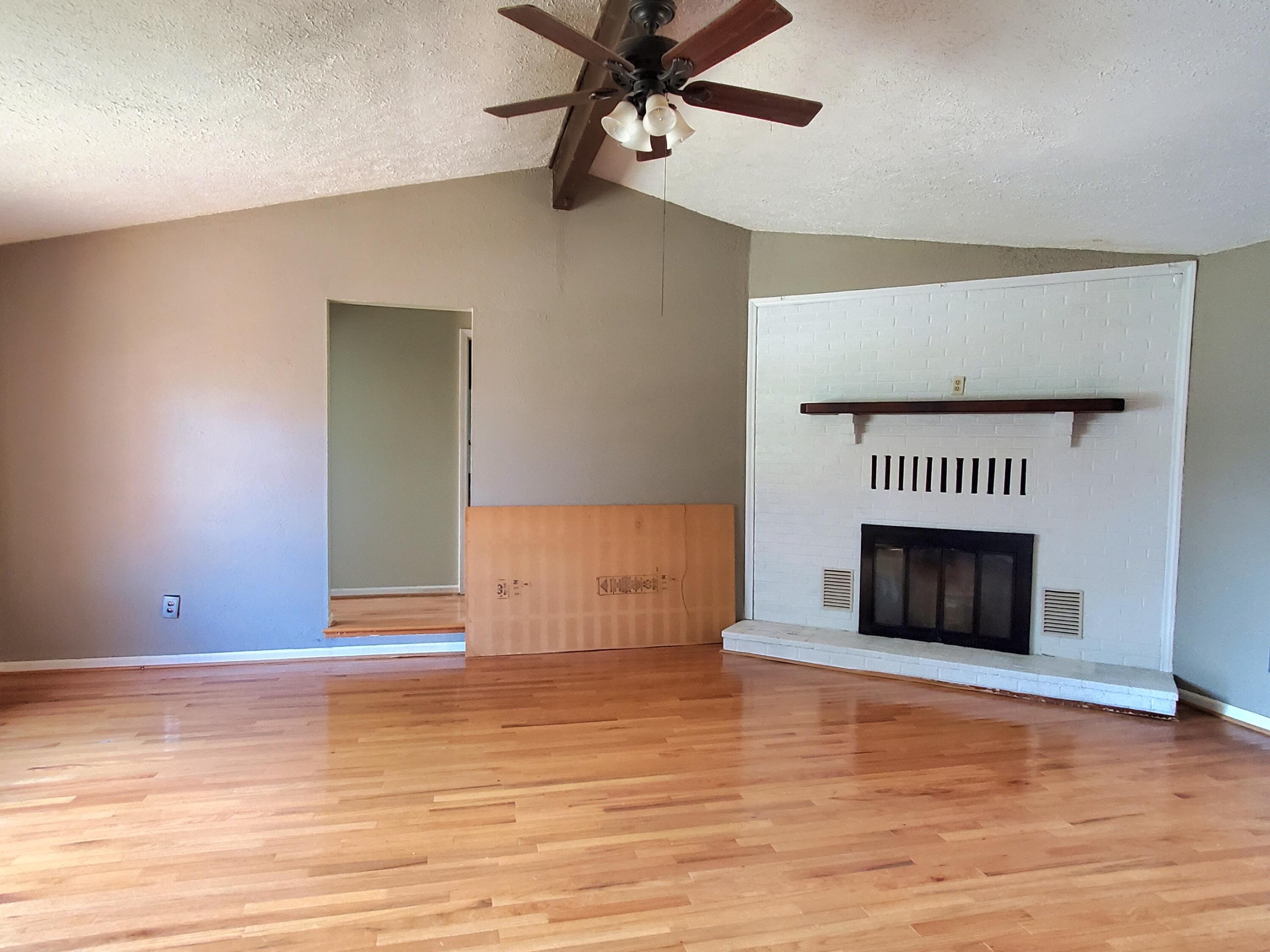 800 Sunset Dr