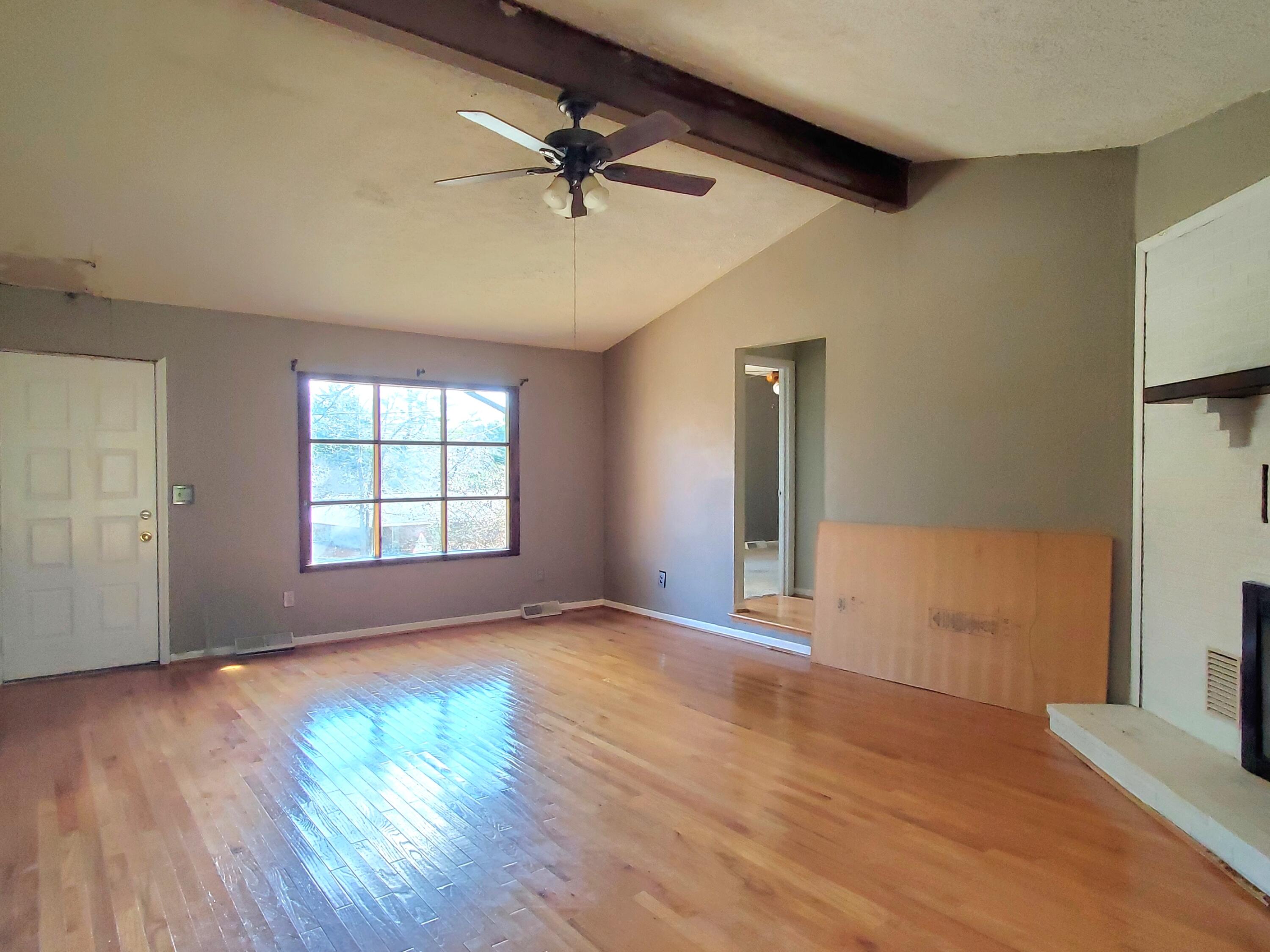 800 Sunset Dr