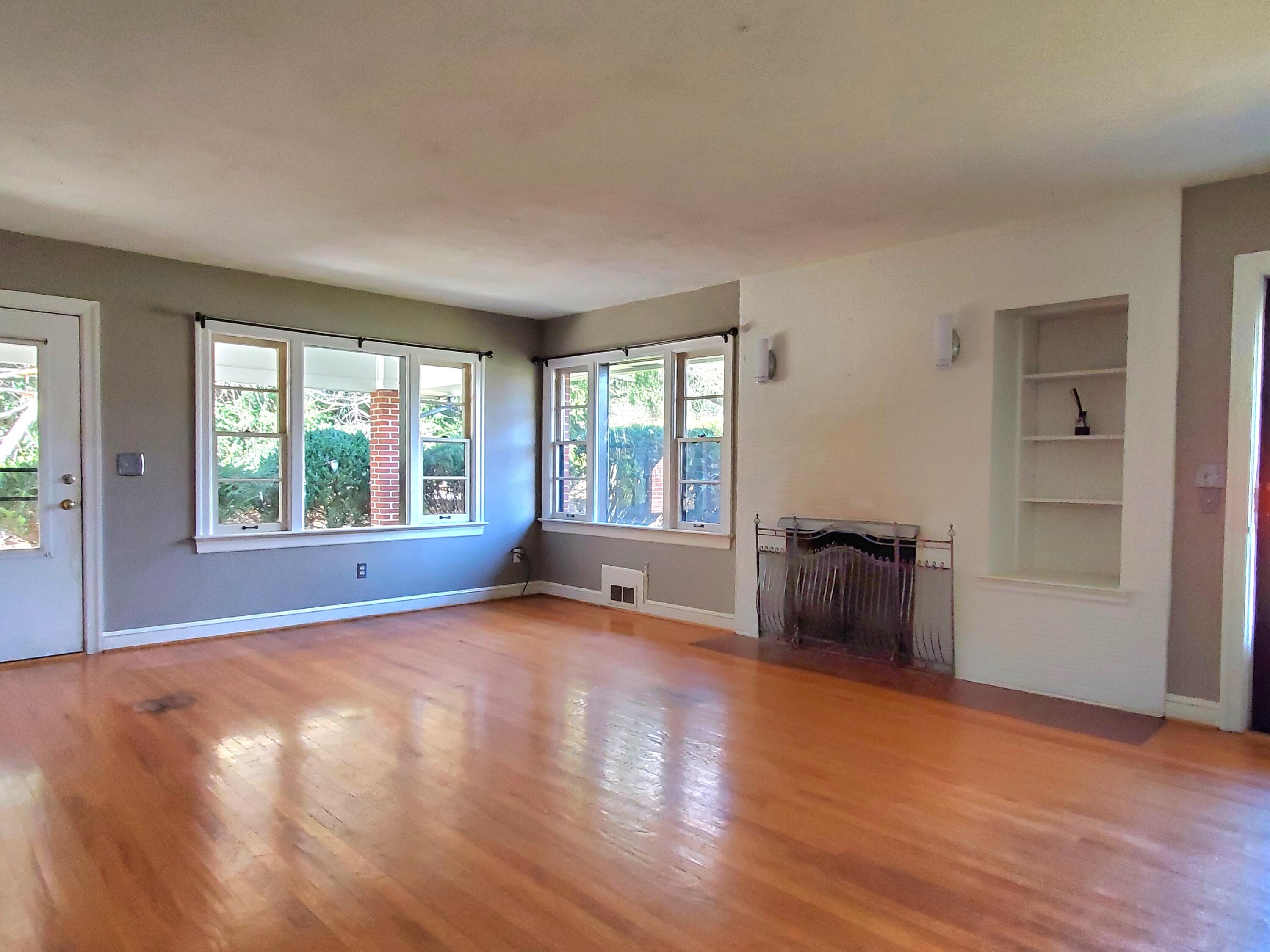 800 Sunset Dr