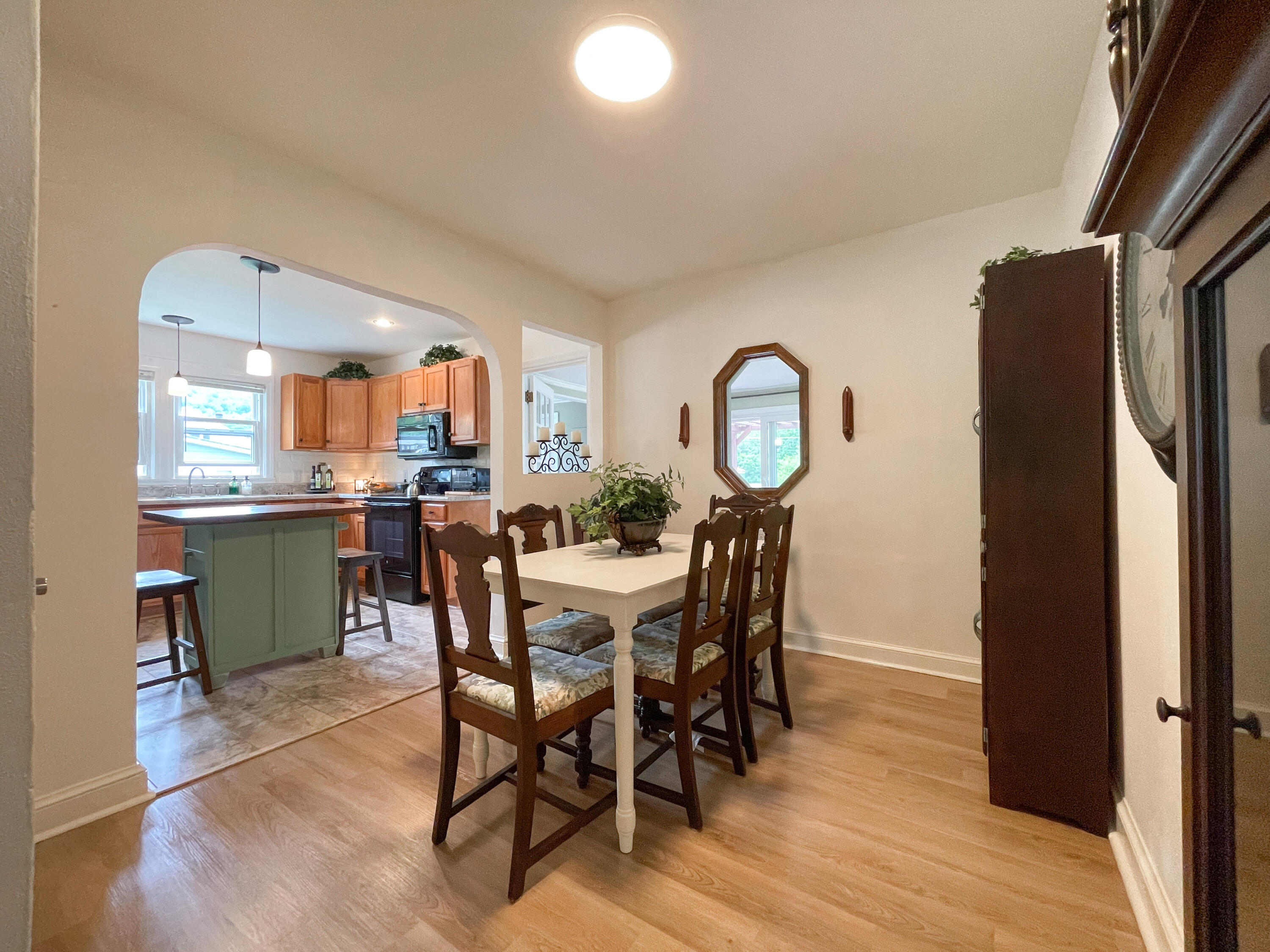 1156 Arnolds Valley Rd