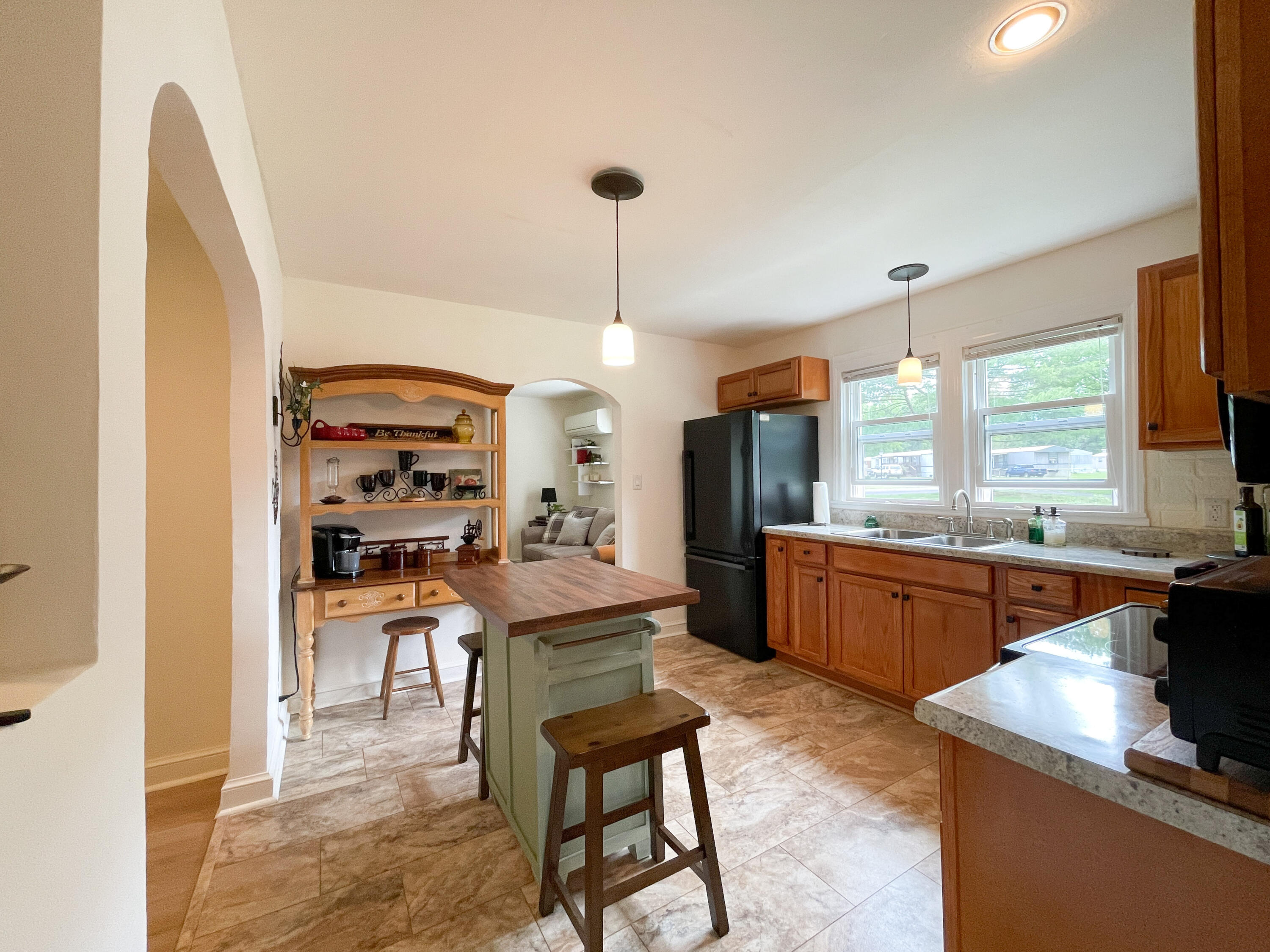 1156 Arnolds Valley Rd