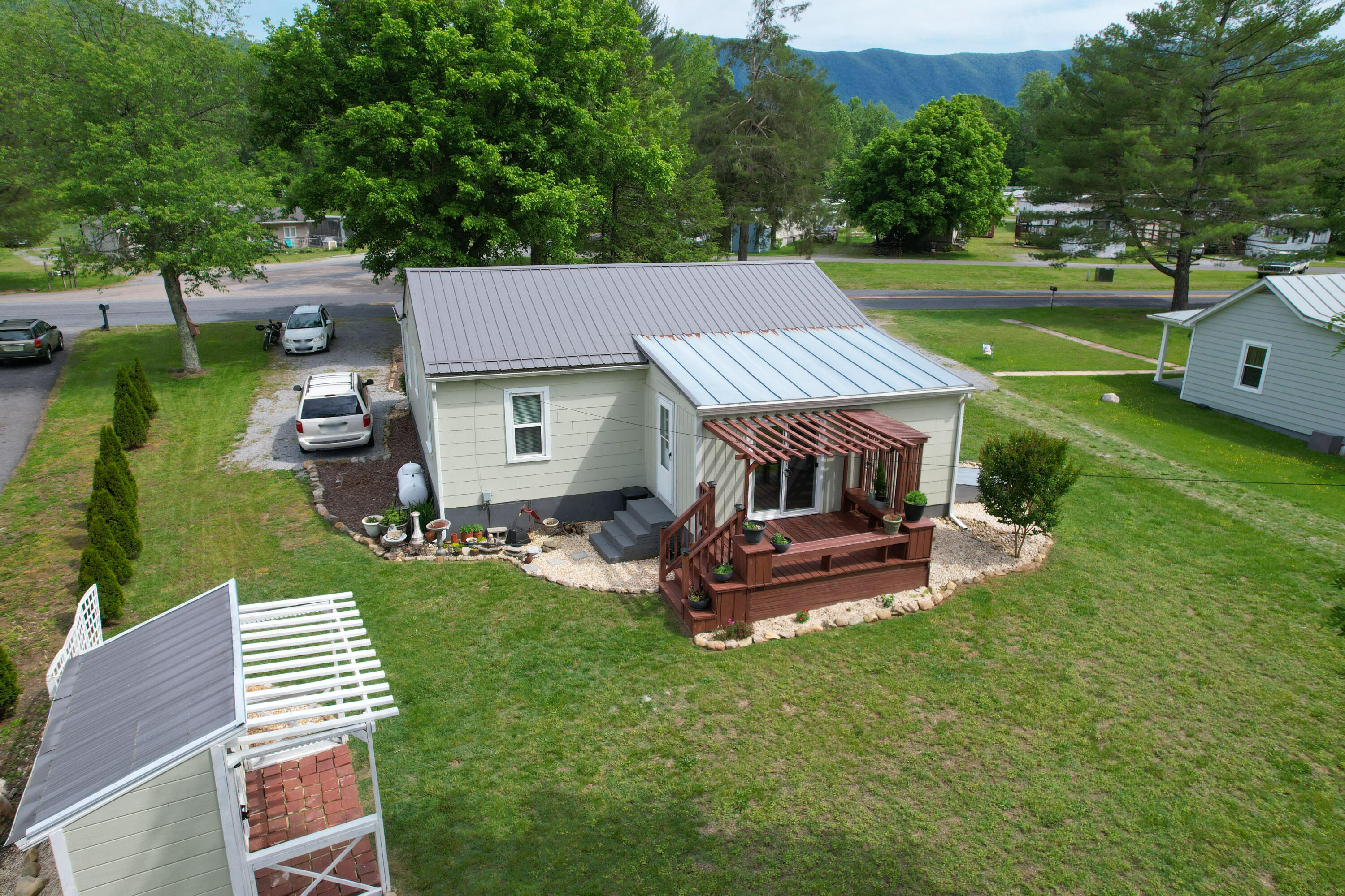 1156 Arnolds Valley Rd