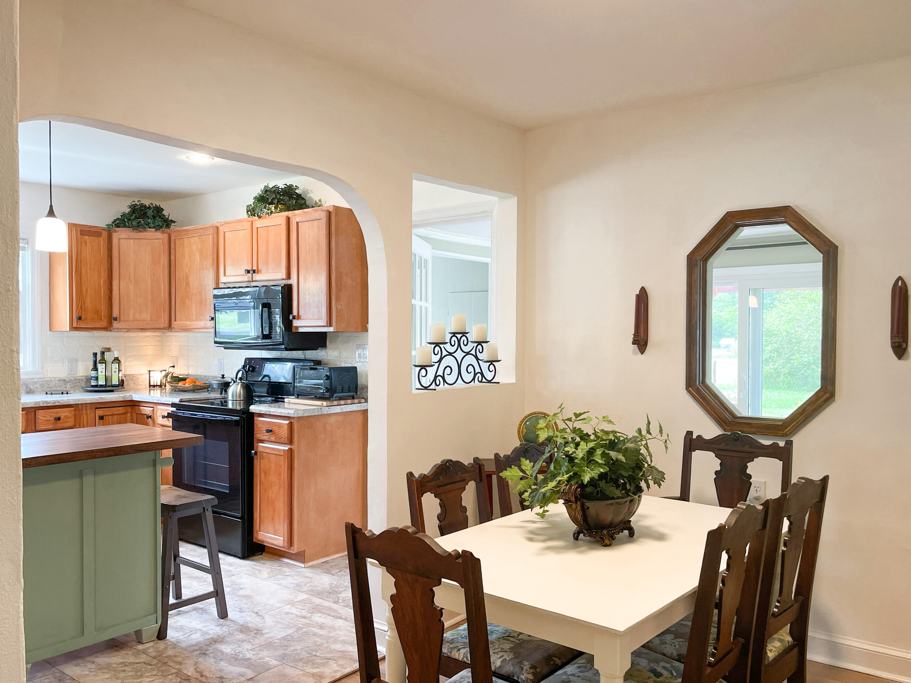 1156 Arnolds Valley Rd