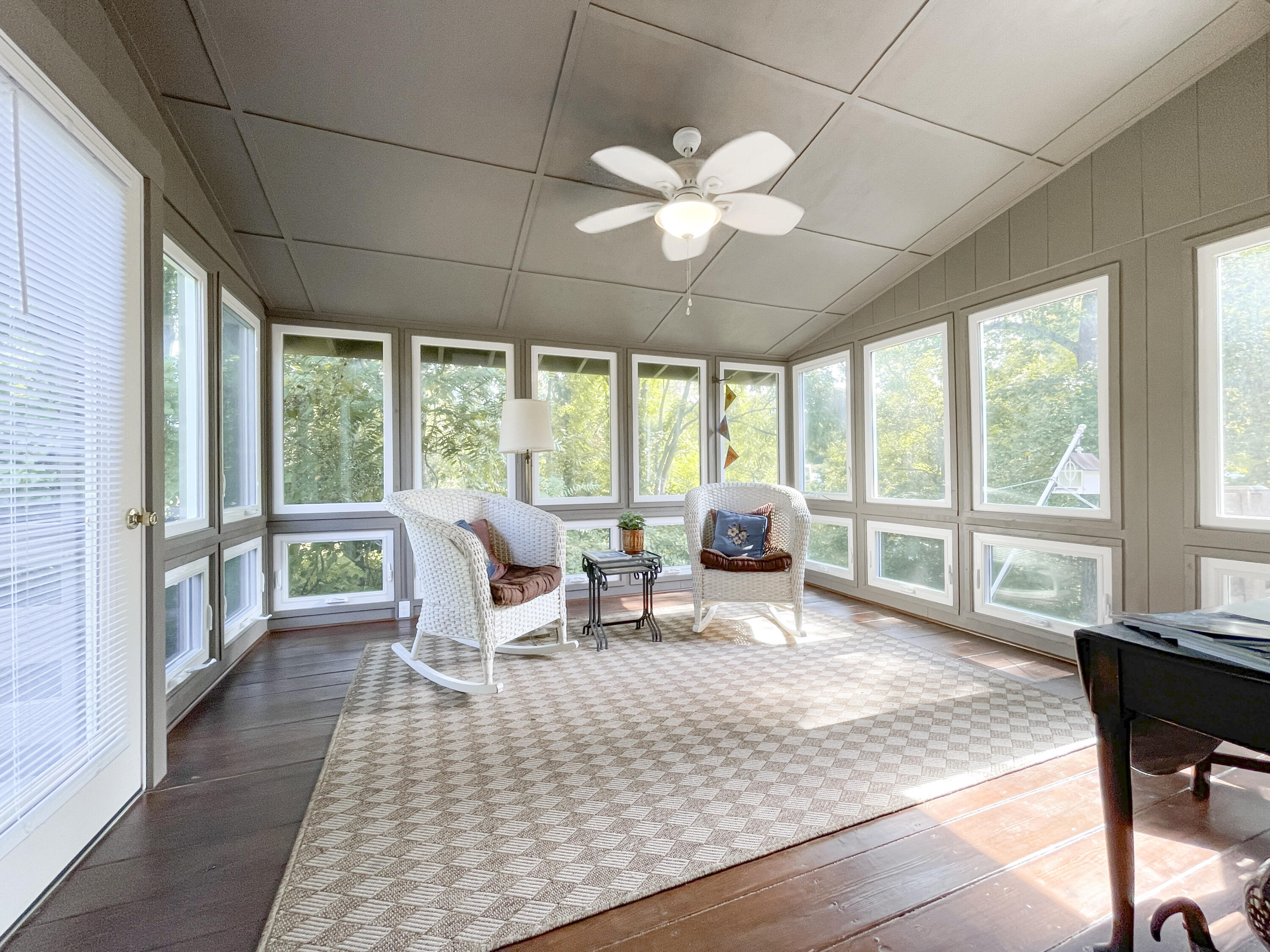 612 & 610 Stonewall St